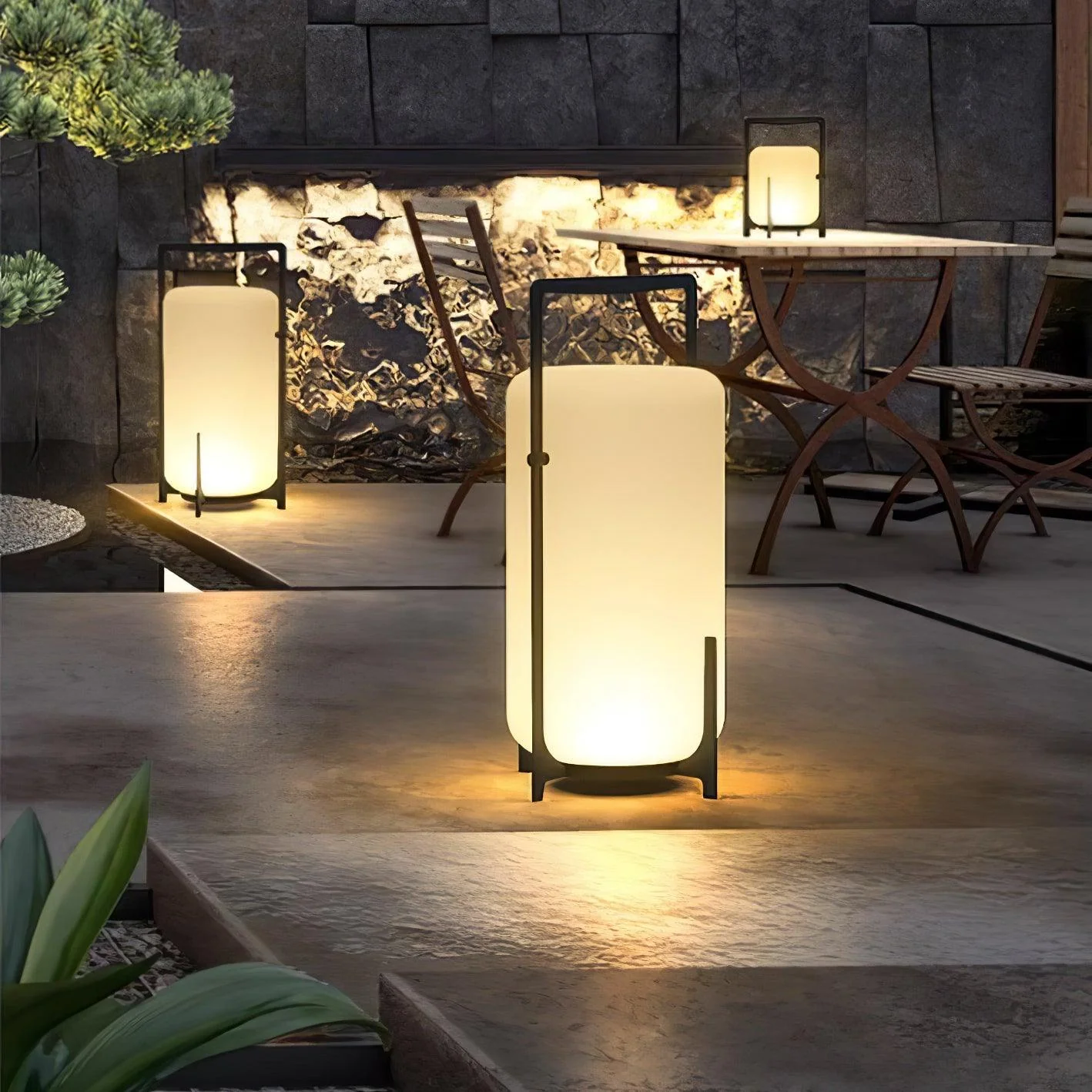 Black Twilight Lantern Table Lamp - Image 3