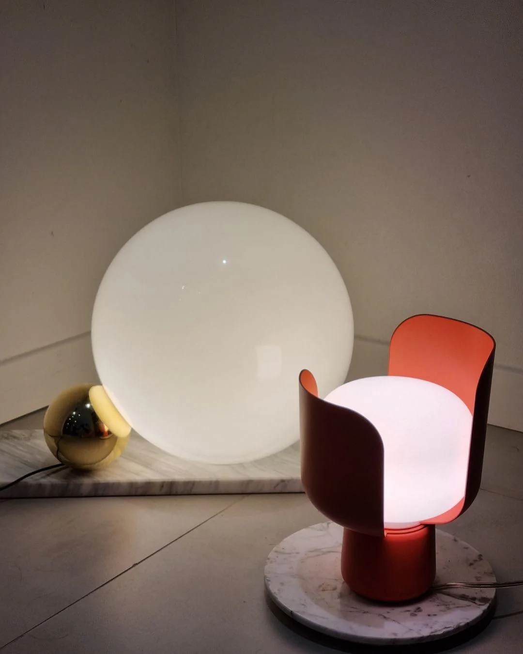 Petals Glass Table Lamp - Image 46