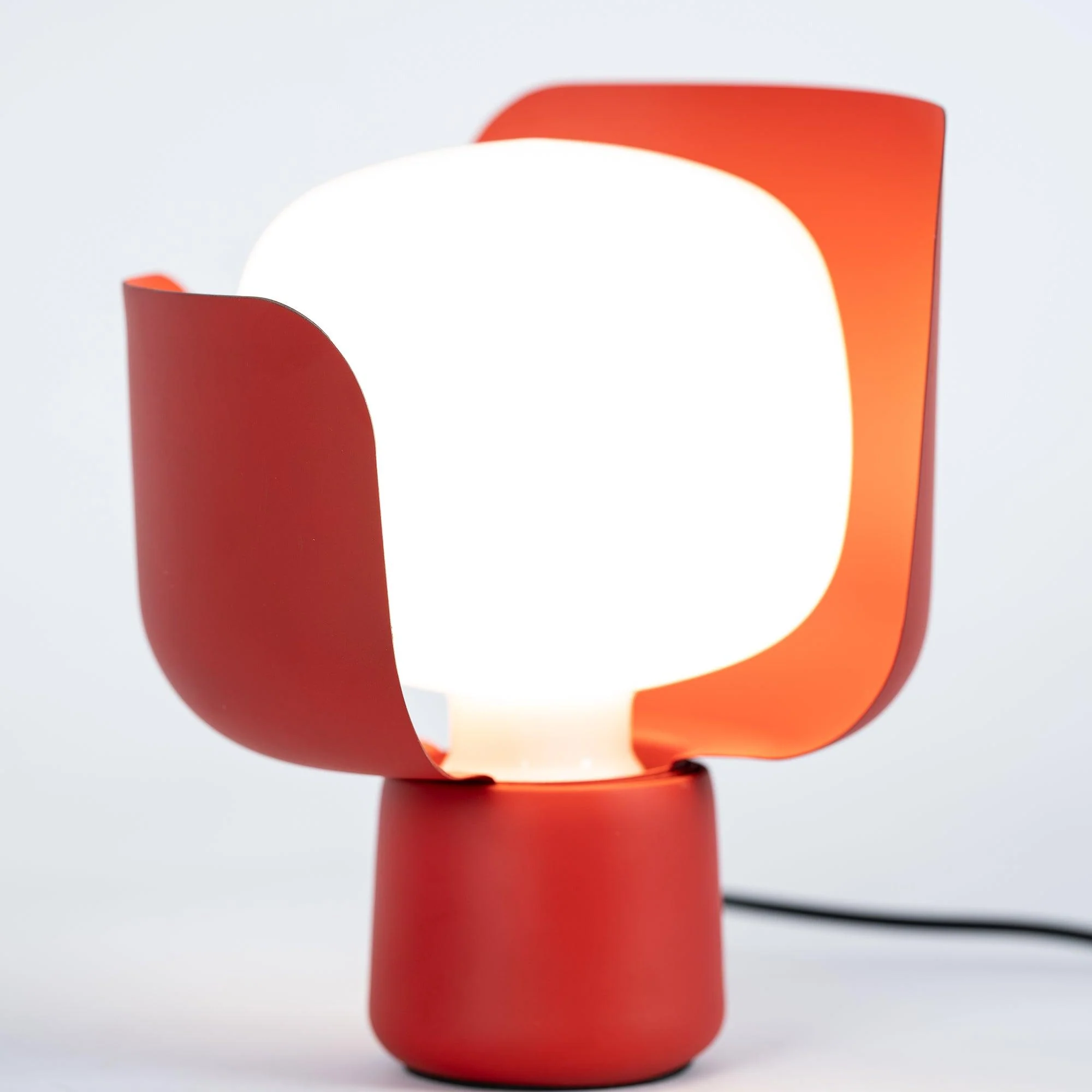 Petals Glass Table Lamp - Image 80