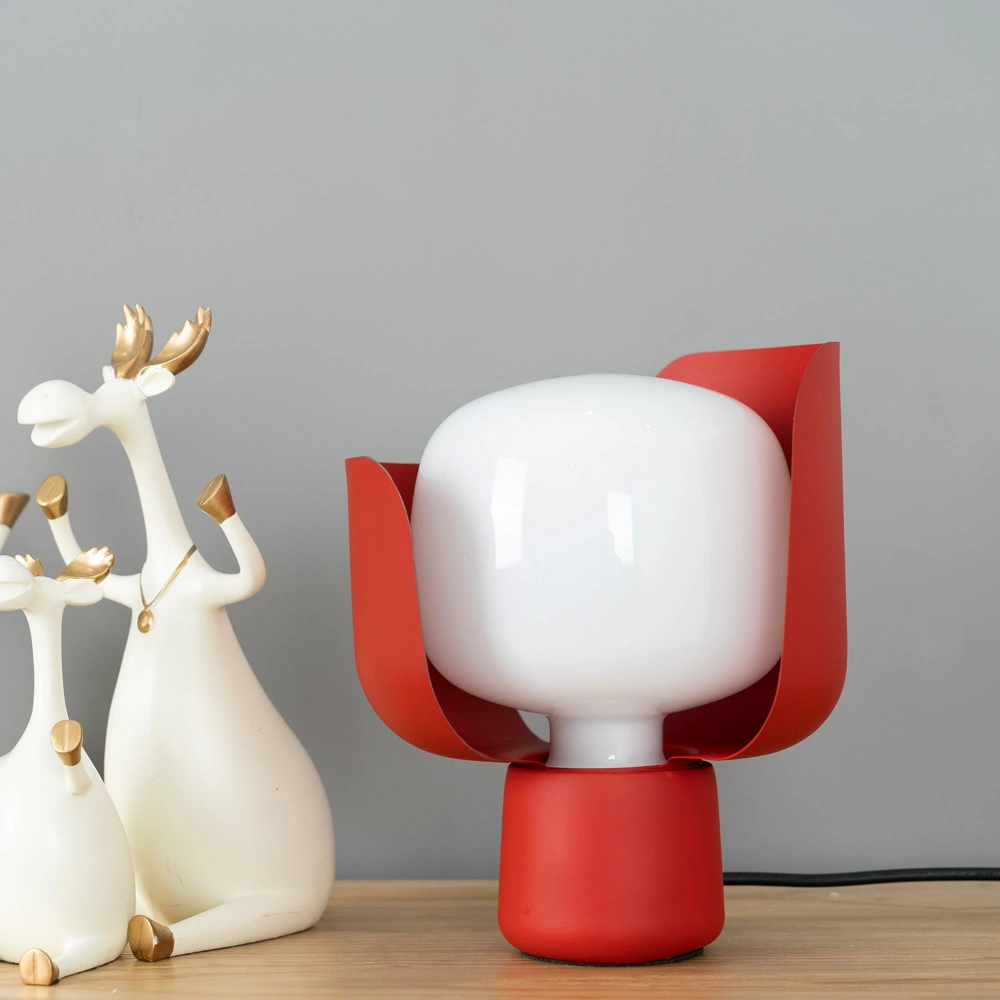 Petals Glass Table Lamp - Image 86