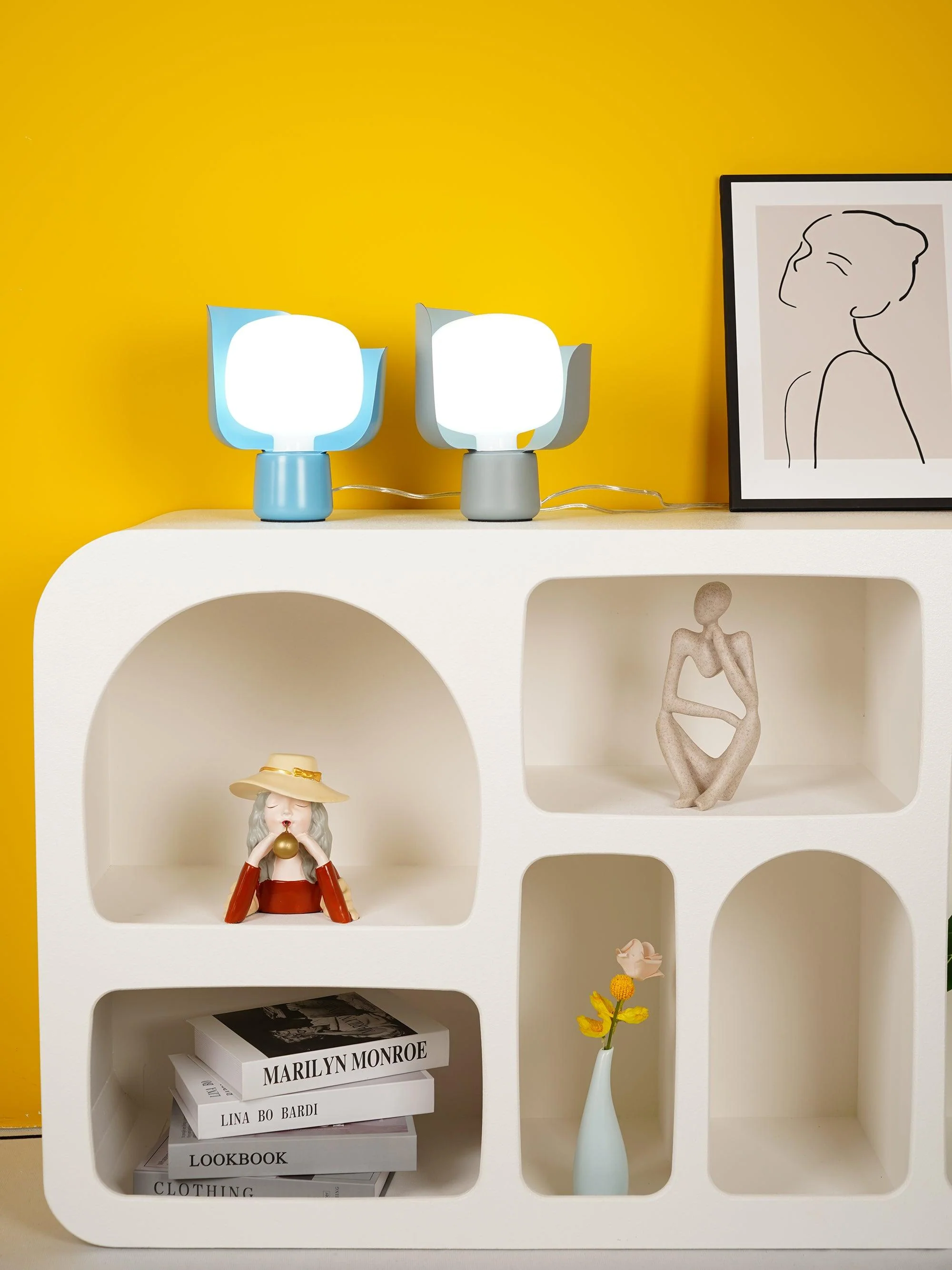 Petals Glass Table Lamp - Image 99