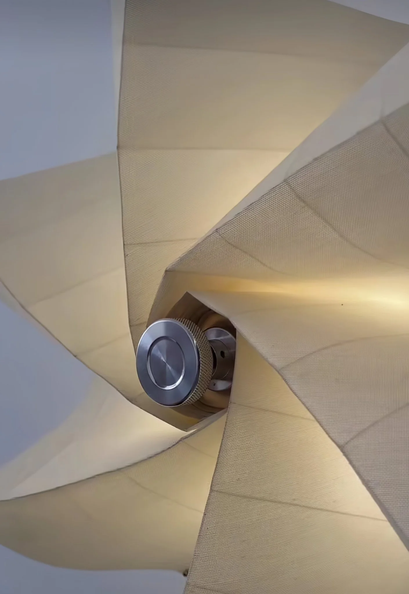 Bloom Petals Wall Lamp - Image 15