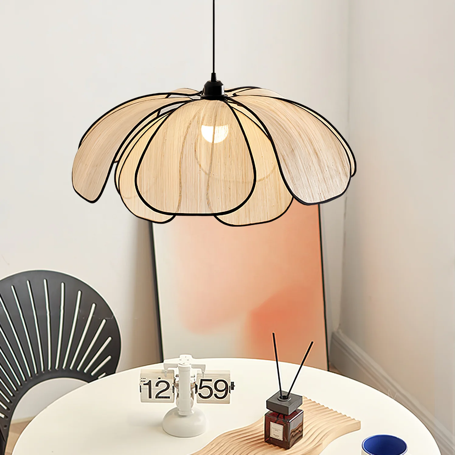 Blossom Leaf Pendant Lamp - Image 2