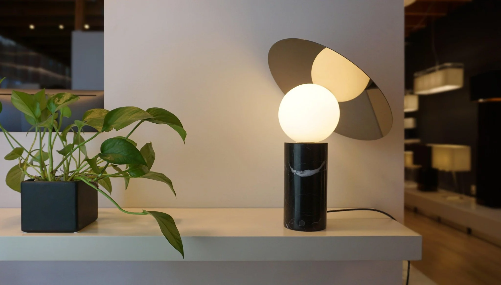 Bola Disc Table Lamp - Image 29