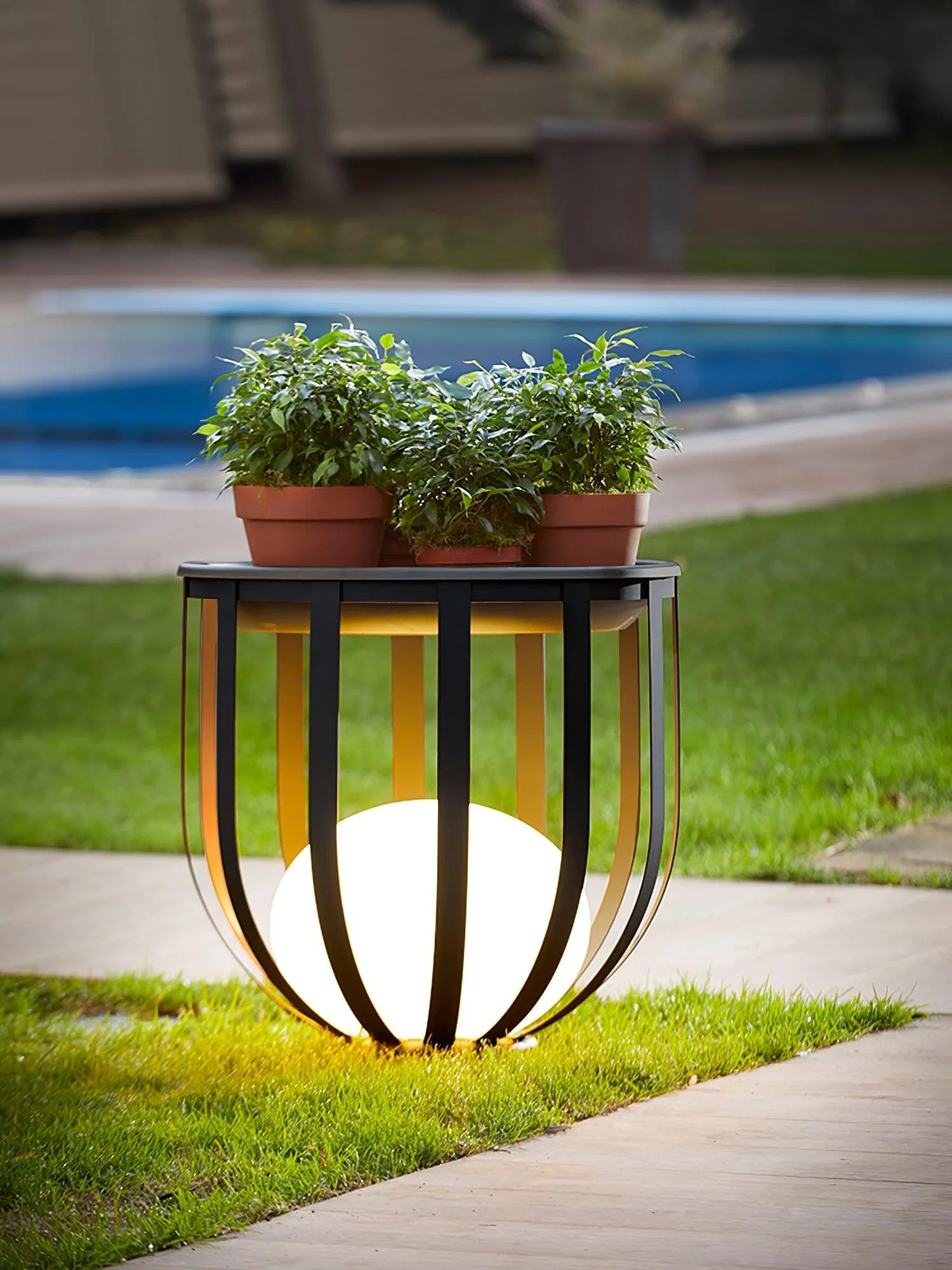 Bols Garden Solar Outdoor Lamp - Image 26