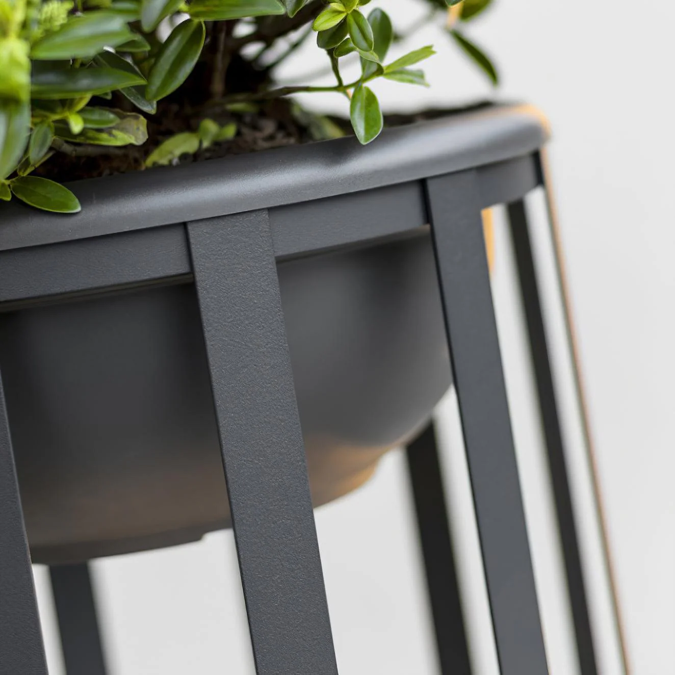 Bols Garden Solar Outdoor Lamp - Image 36
