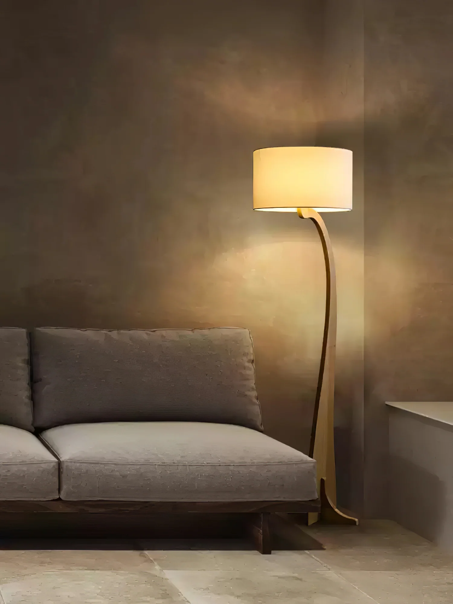 Bow Curve Floor Lamp - Image 12