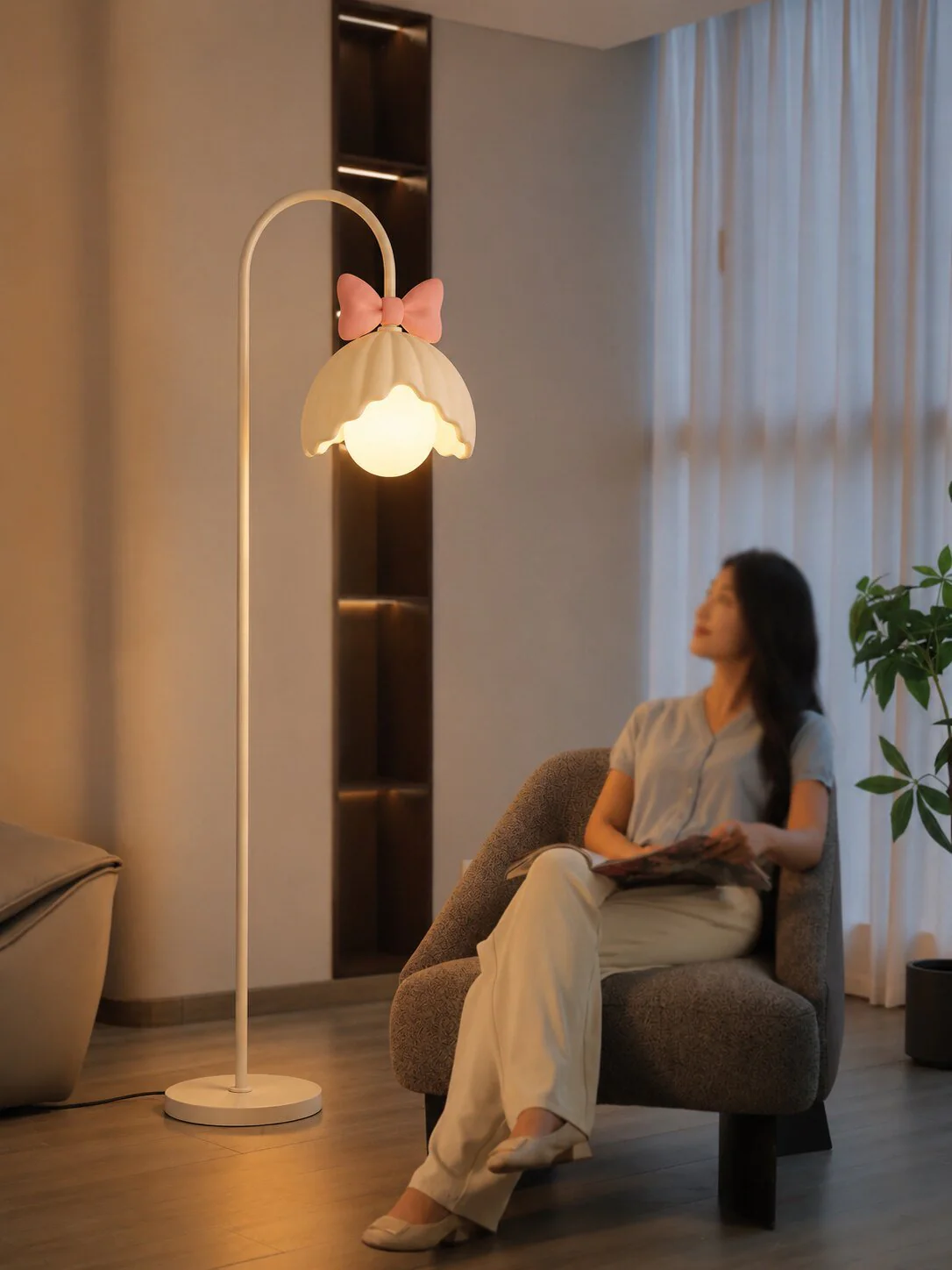 Bow Trim Petal Shade Floor Lamp - Image 14
