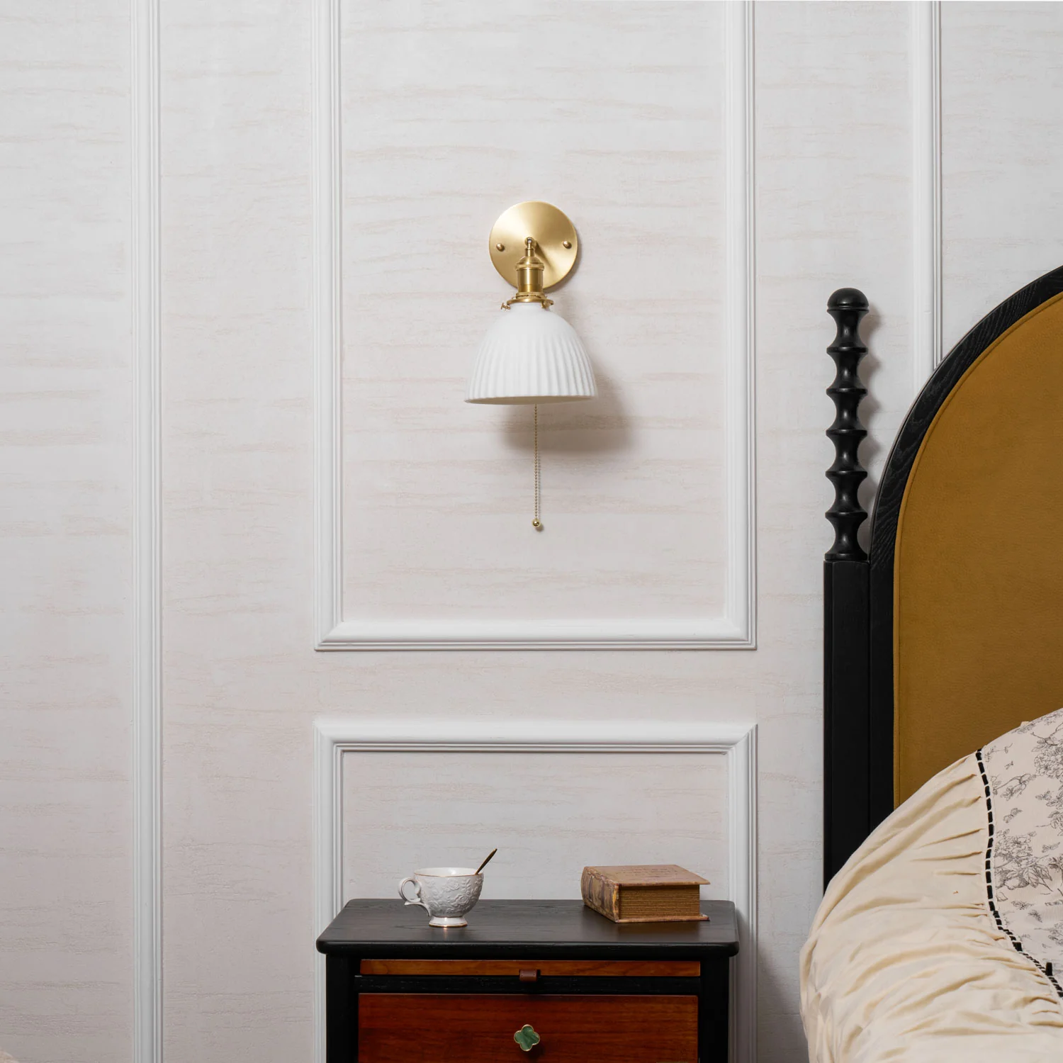 Brass Pleated Ceramic Wall Lamp - Image 34