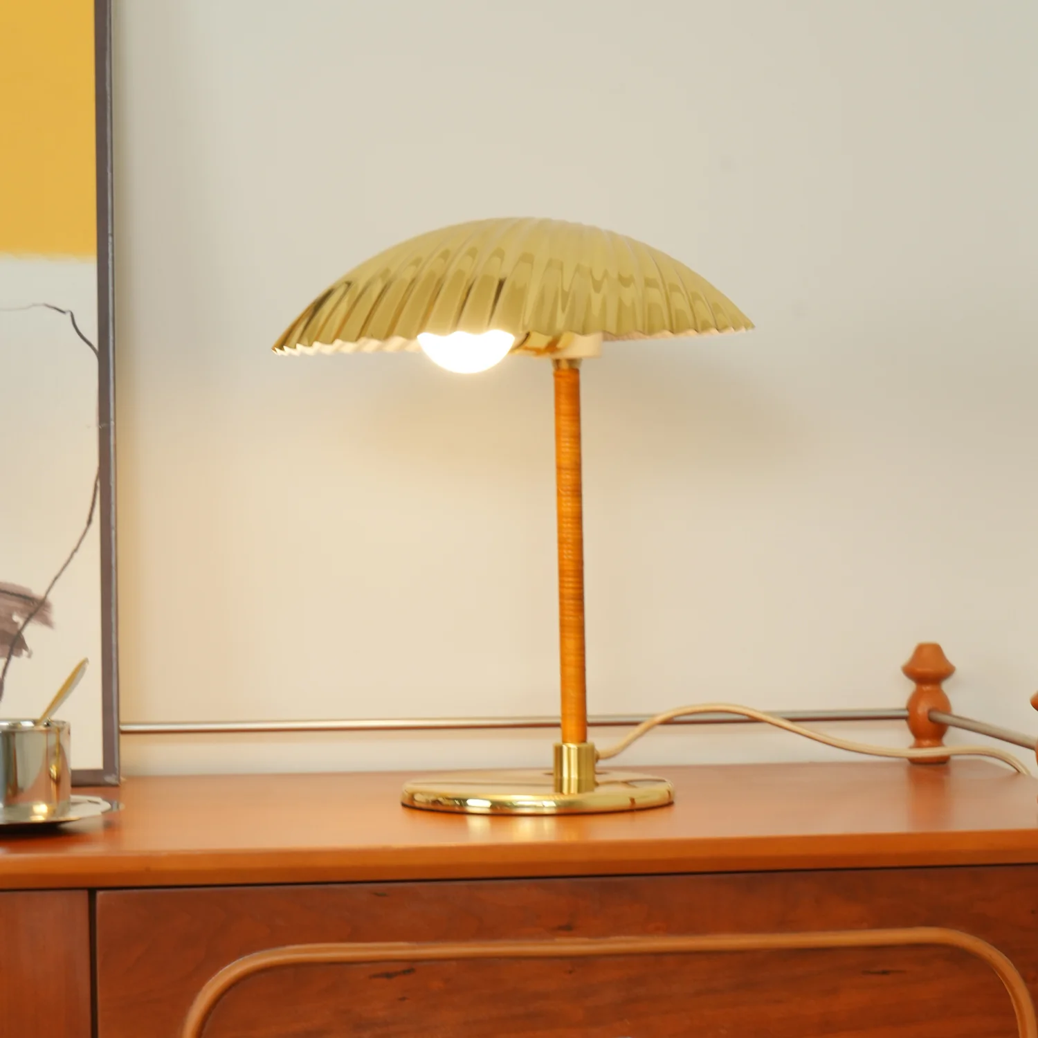 Brass Shell Table Lamp - Image 3