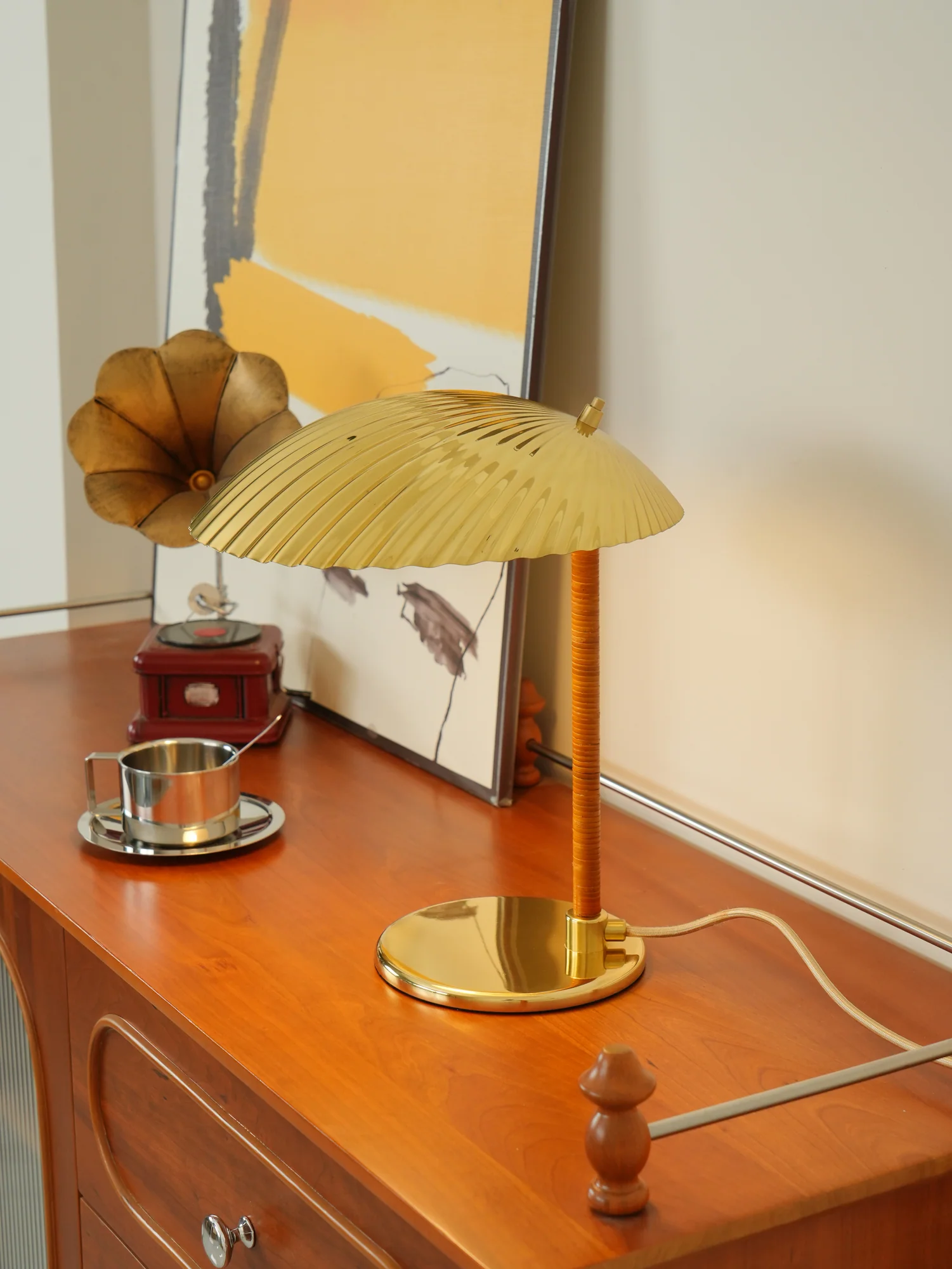 Brass Shell Table Lamp - Image 78