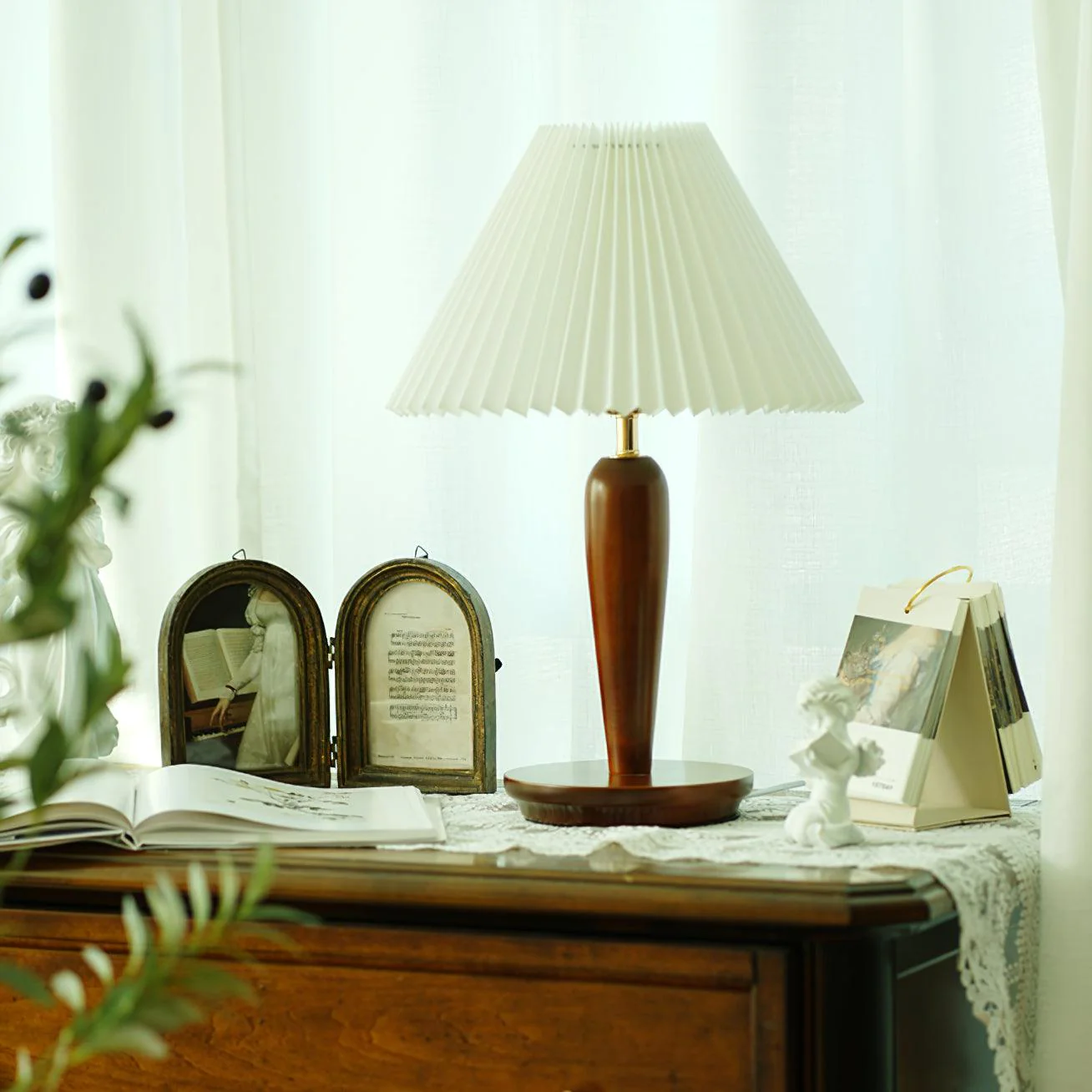 Brentwood Tall Table Lamp - Image 4