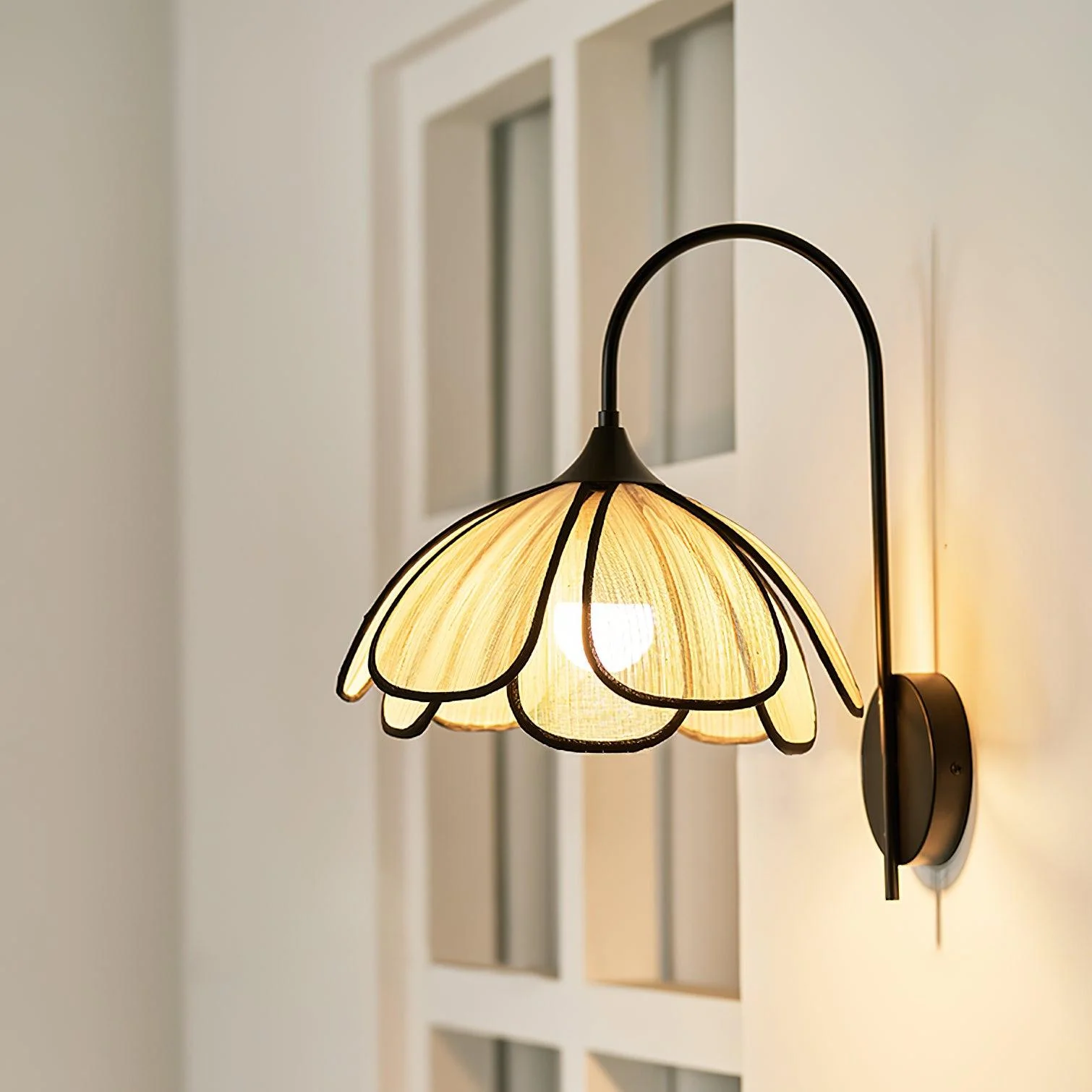 Burnt Petal Wall Lamp - Image 2