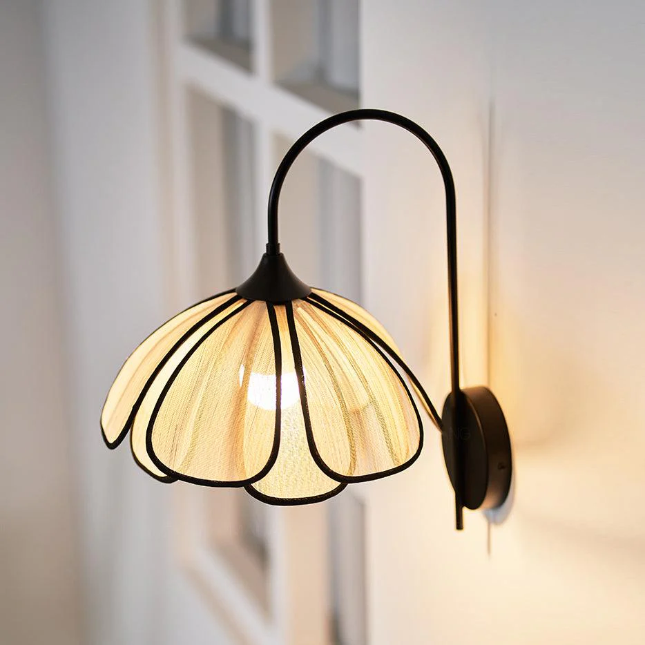 Burnt Petal Wall Lamp - Image 3