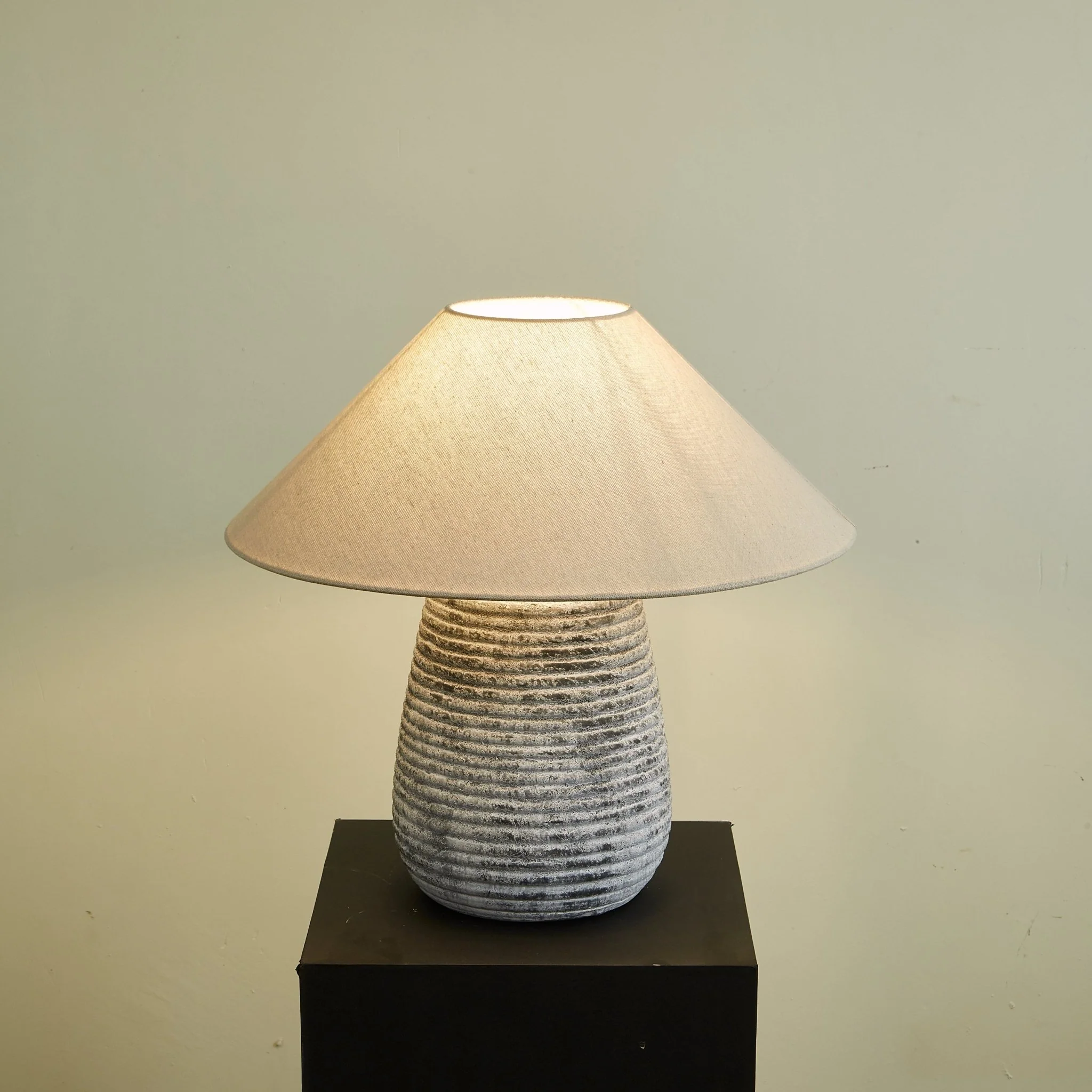 Callisto Ribbed Ceramic Table Lamp - Image 10