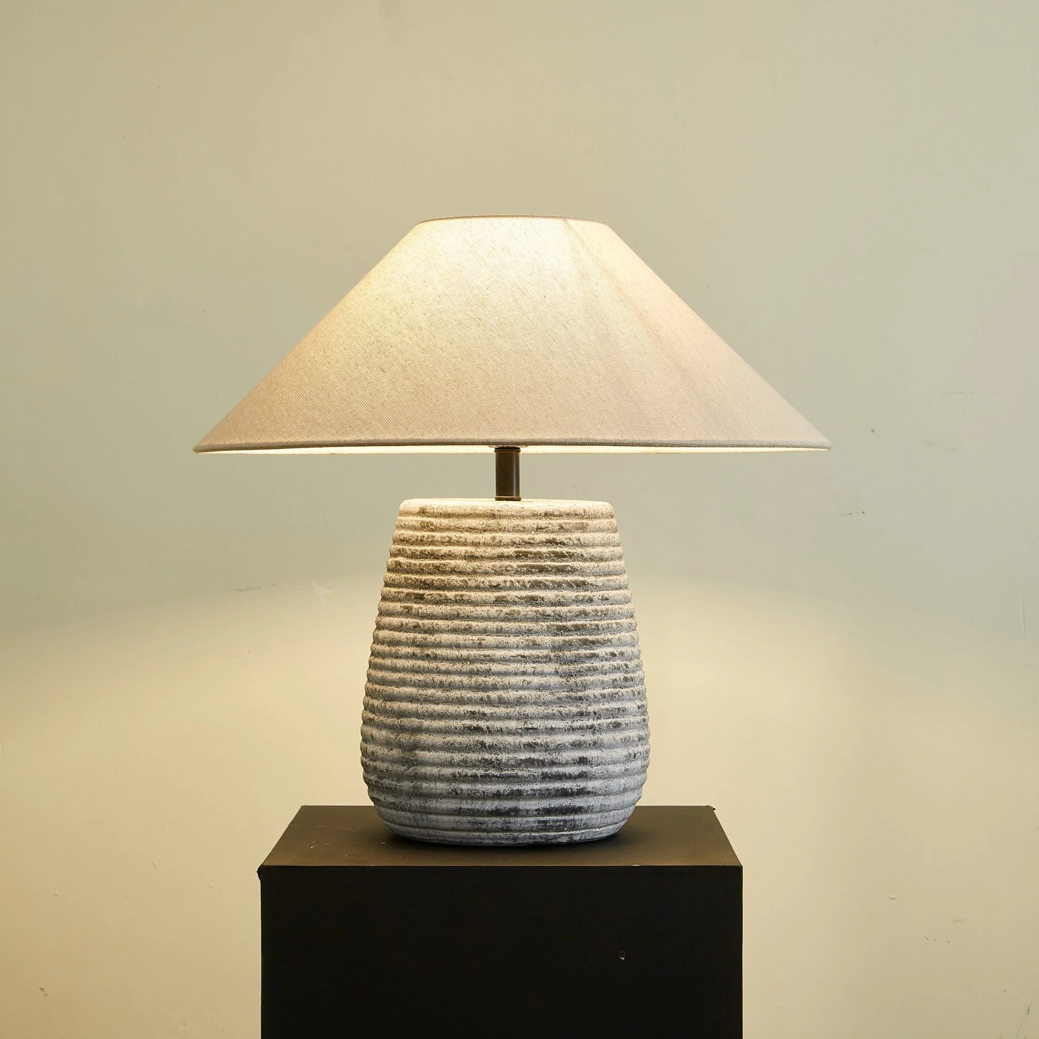 Callisto Ribbed Ceramic Table Lamp - Image 2