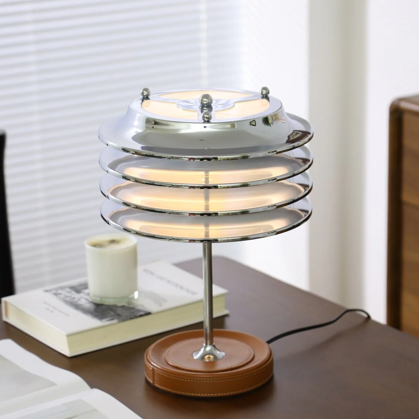 Calystron Table Lamp - Image 8