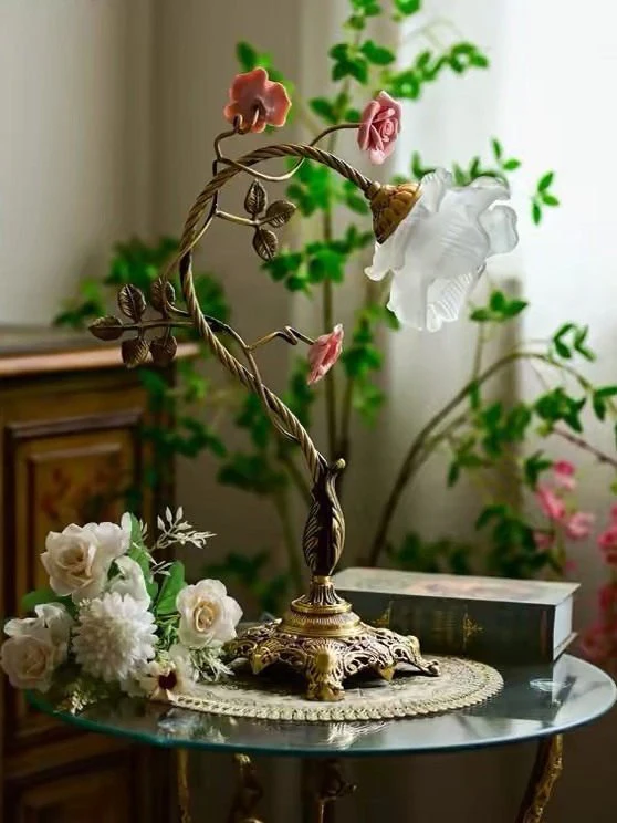 Campanella Vintage Rose Table Lamp - Image 16