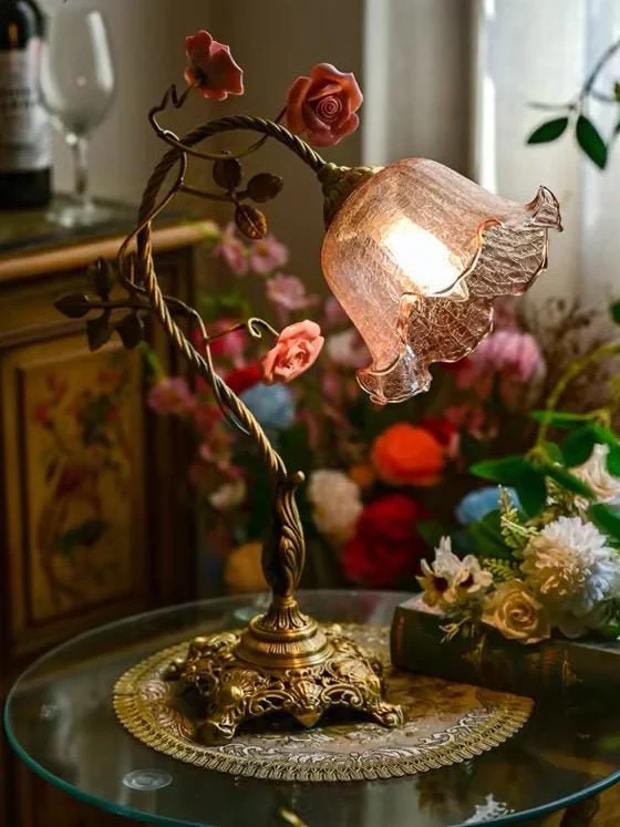 Campanella Vintage Rose Table Lamp - Image 7