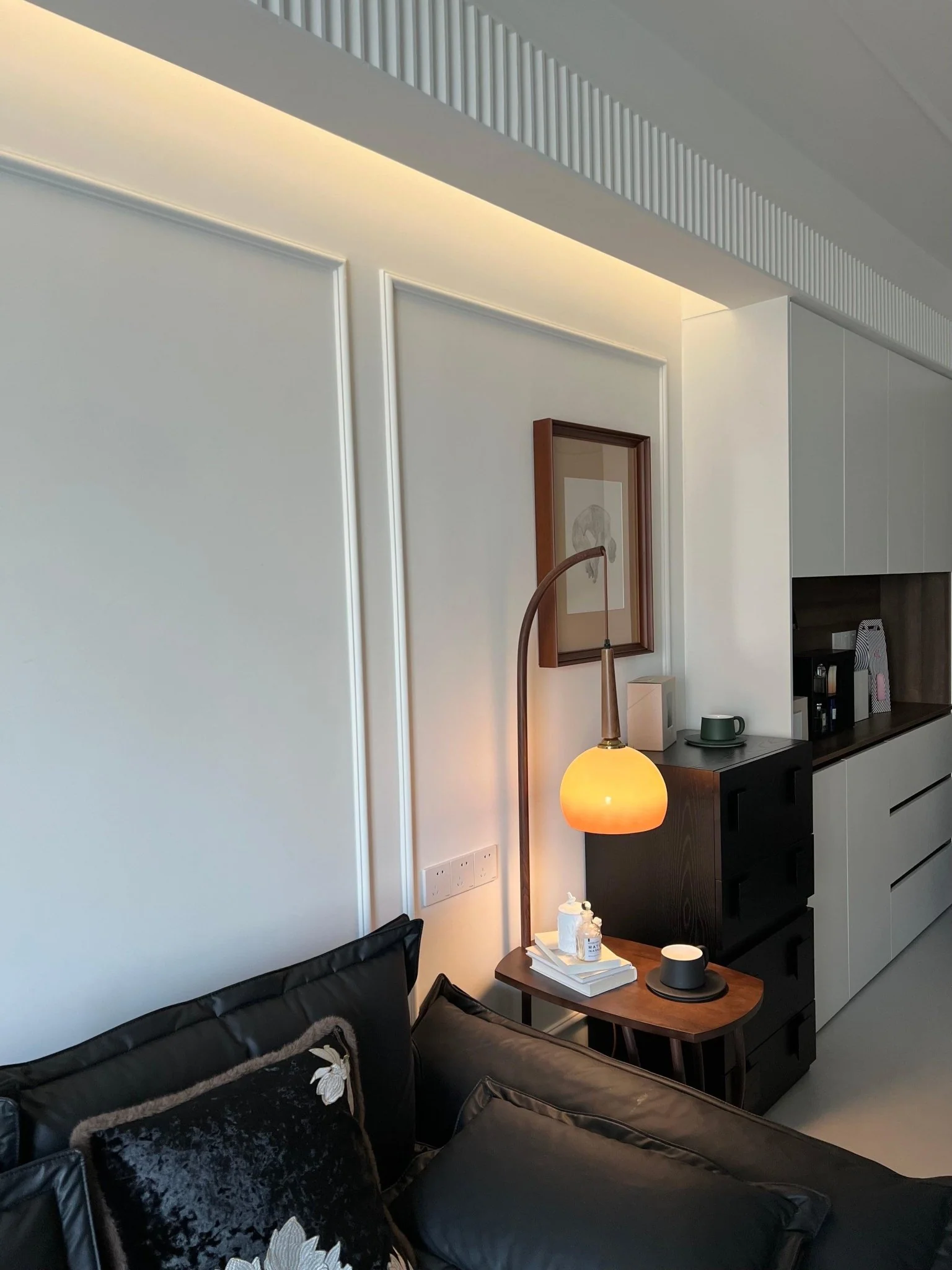 Cantilever Wood Accent Floor Lamp - Image 24