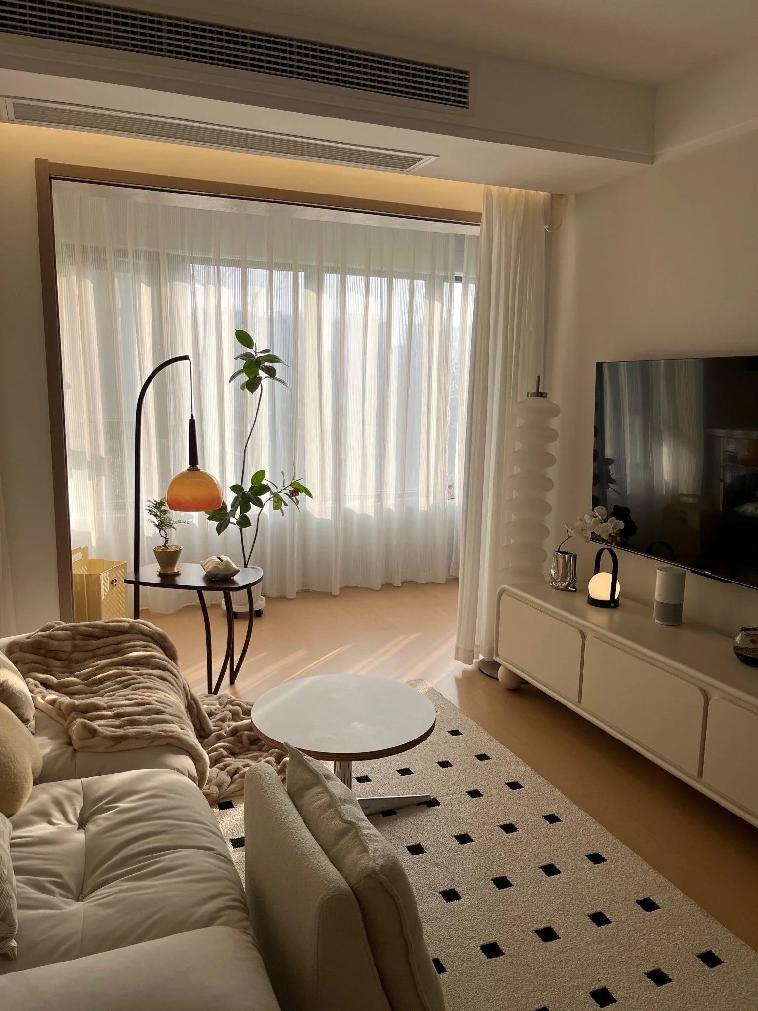 Cantilever Wood Accent Floor Lamp - Image 27