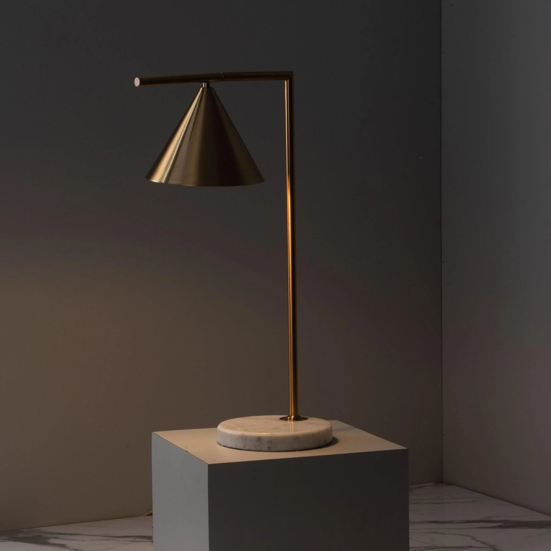 Captain Flint Table Lamp - Image 16
