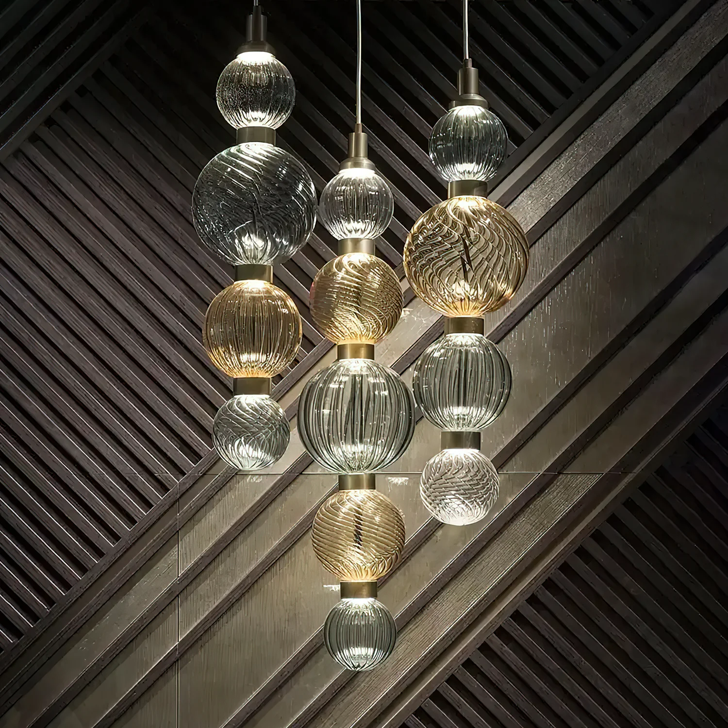 Celvara Globe Pendant Lamp - Image 2