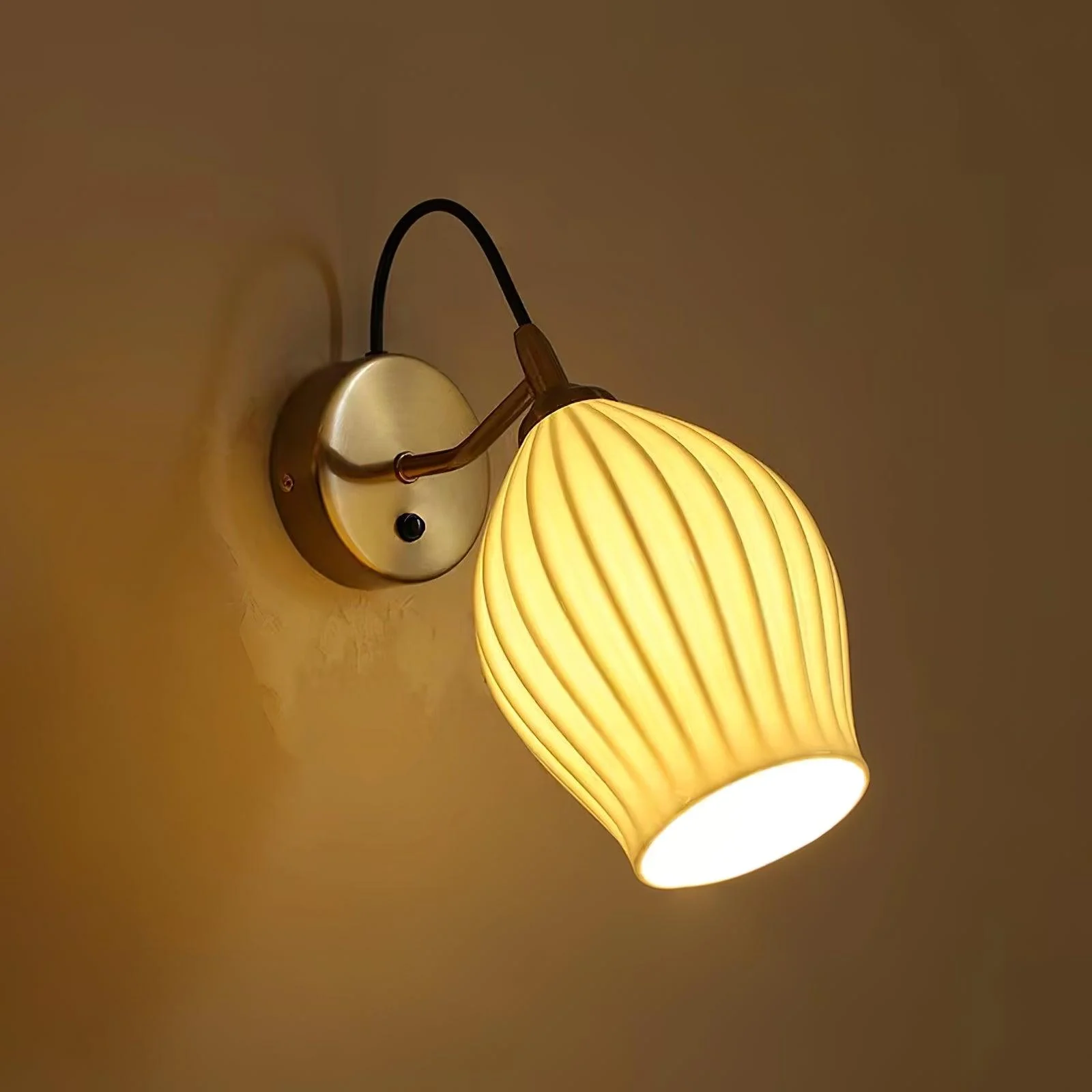 Ceramic Ribbed Wall light - Image 32