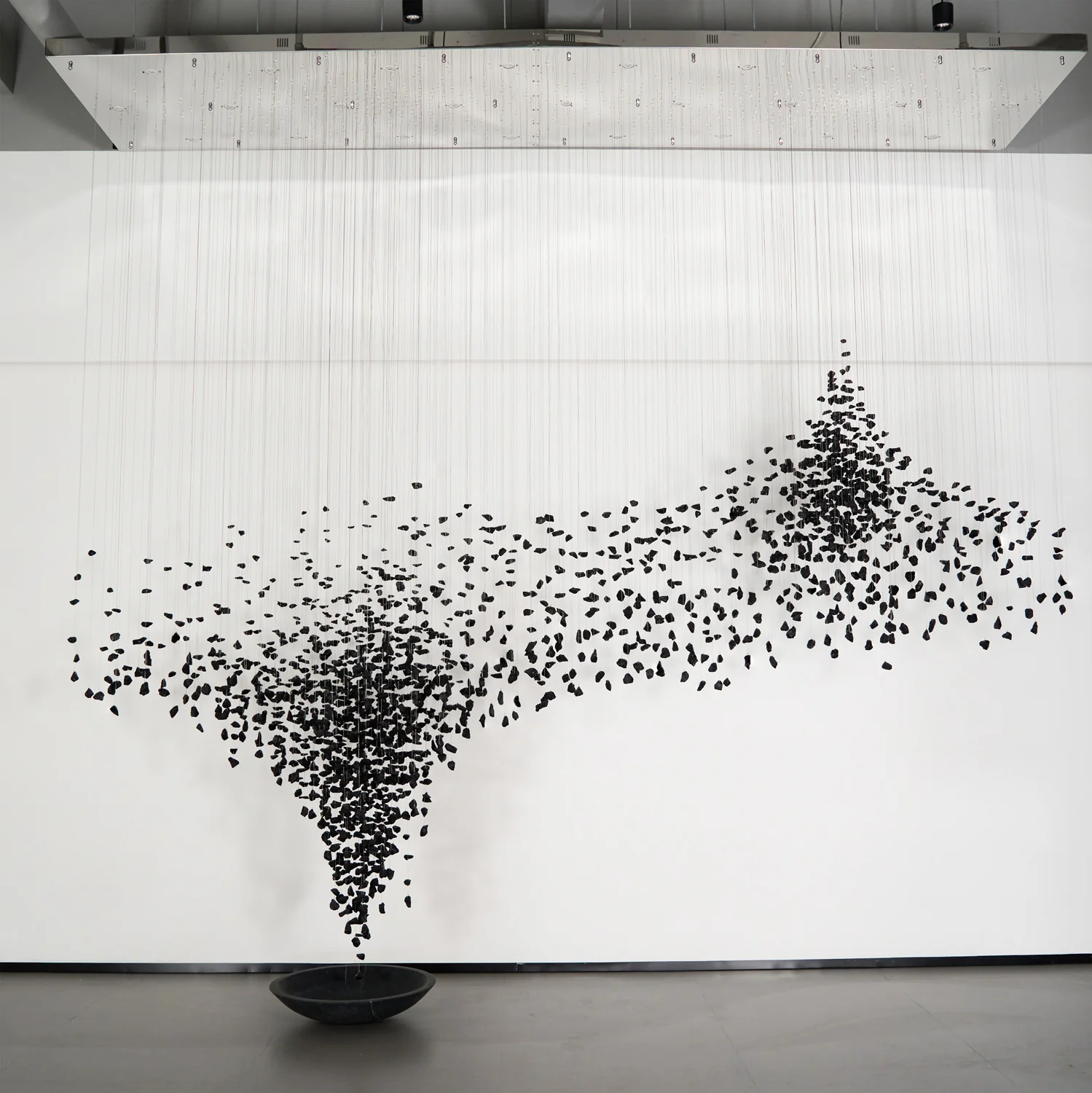 Charcoal Shape Hourglass Chandelier - Image 11