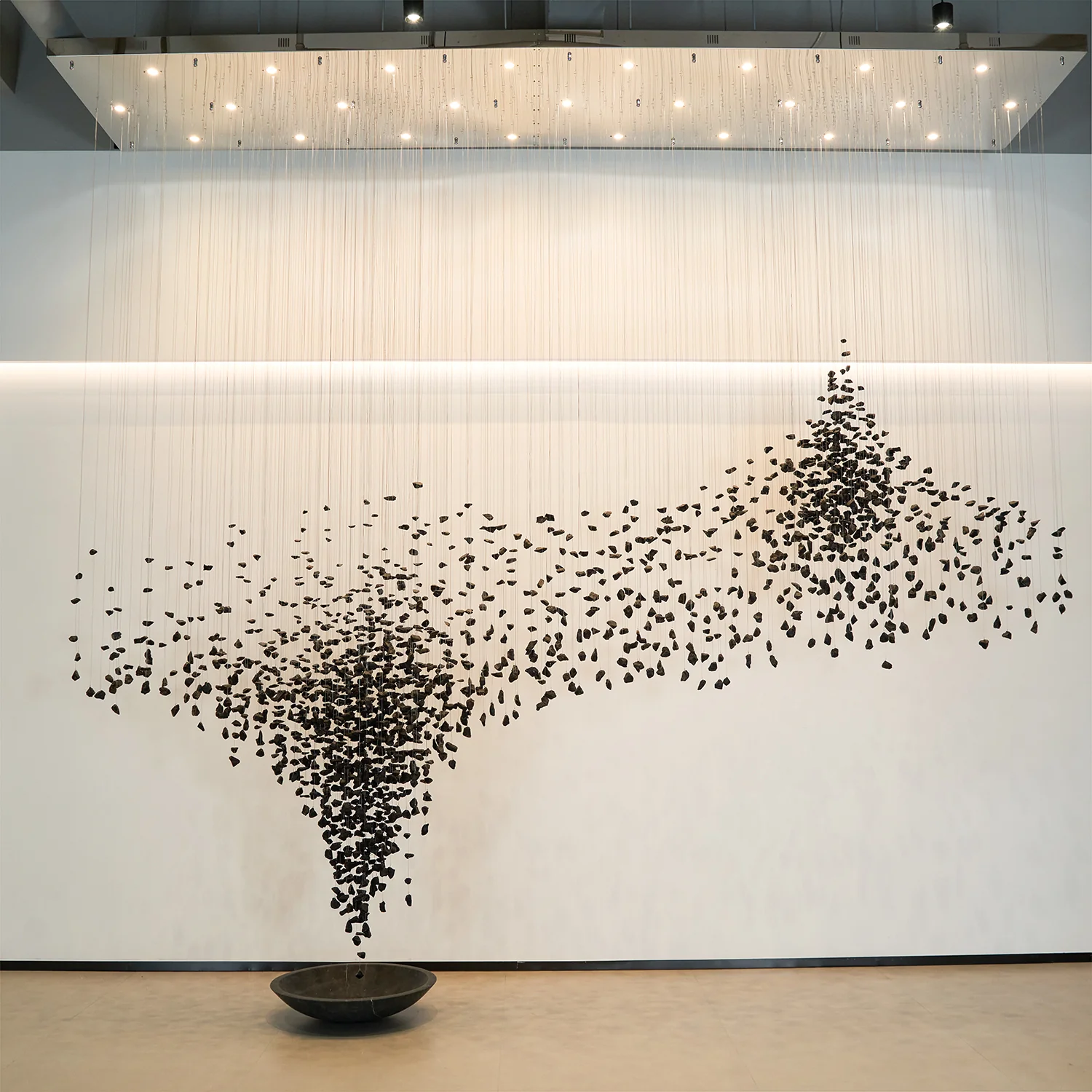 Charcoal Shape Hourglass Chandelier - Image 8