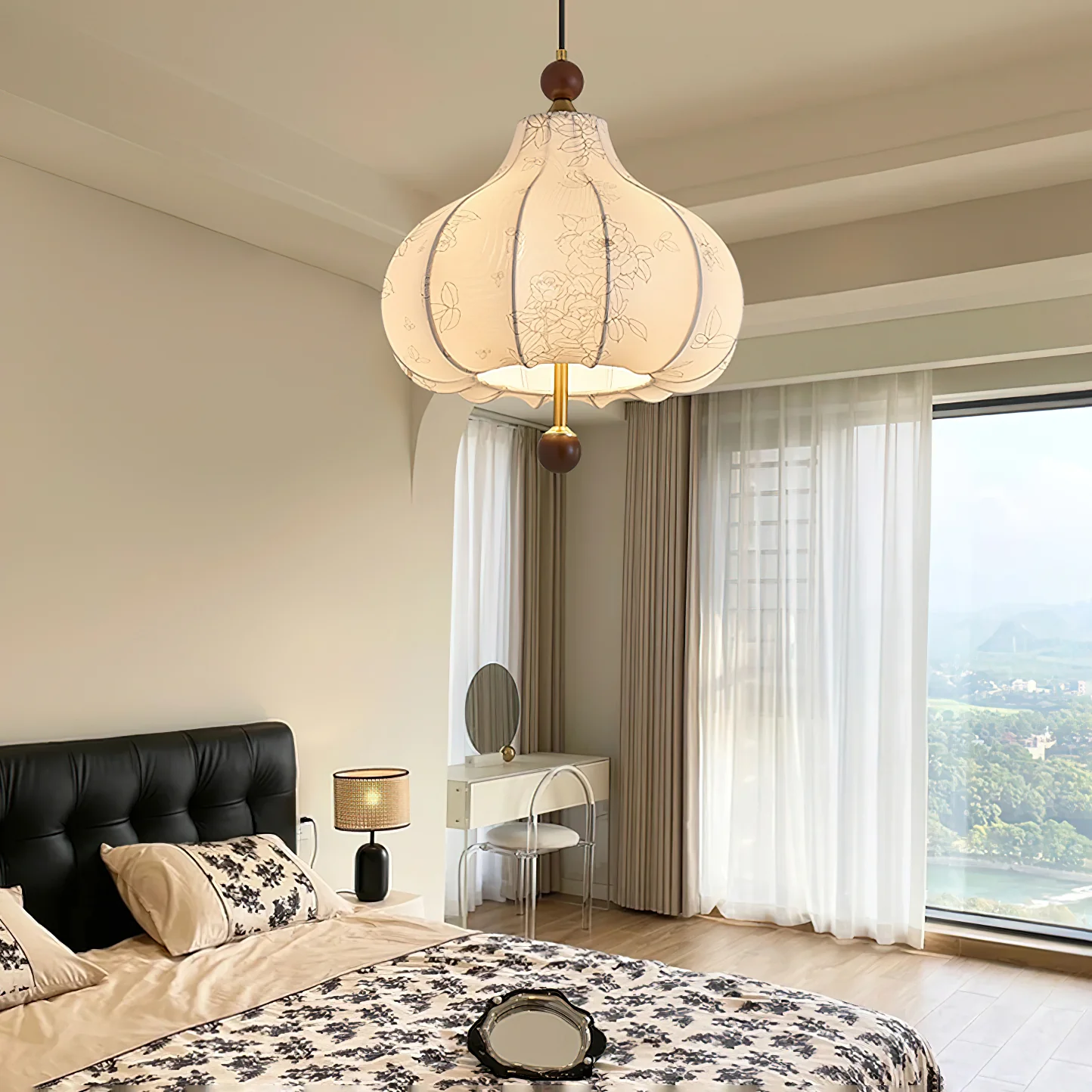 Chestnut Bloom Pendant Lamp - Image 15