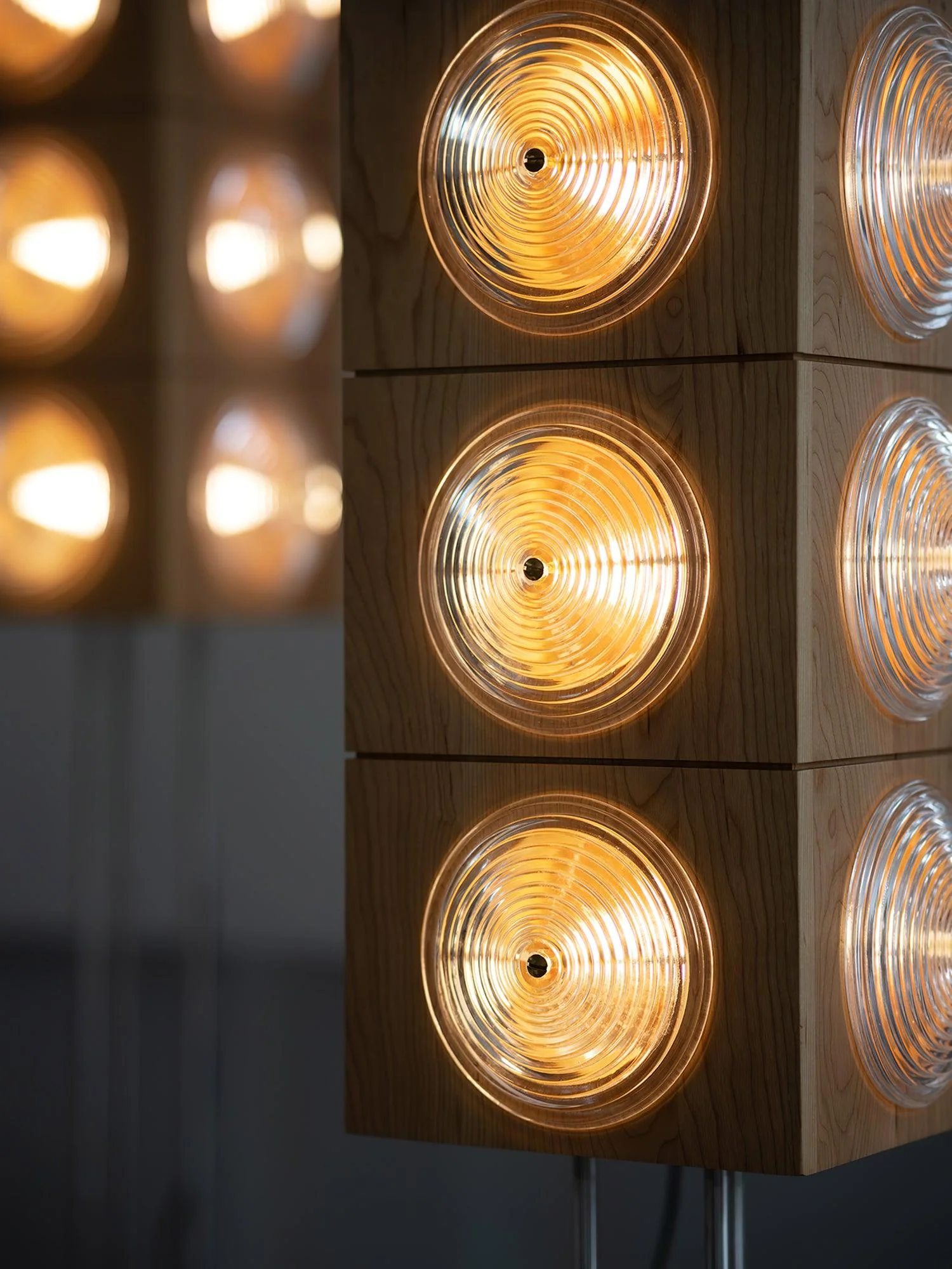 Cinematic Lightbox Camera Floor Lamp - Image 18