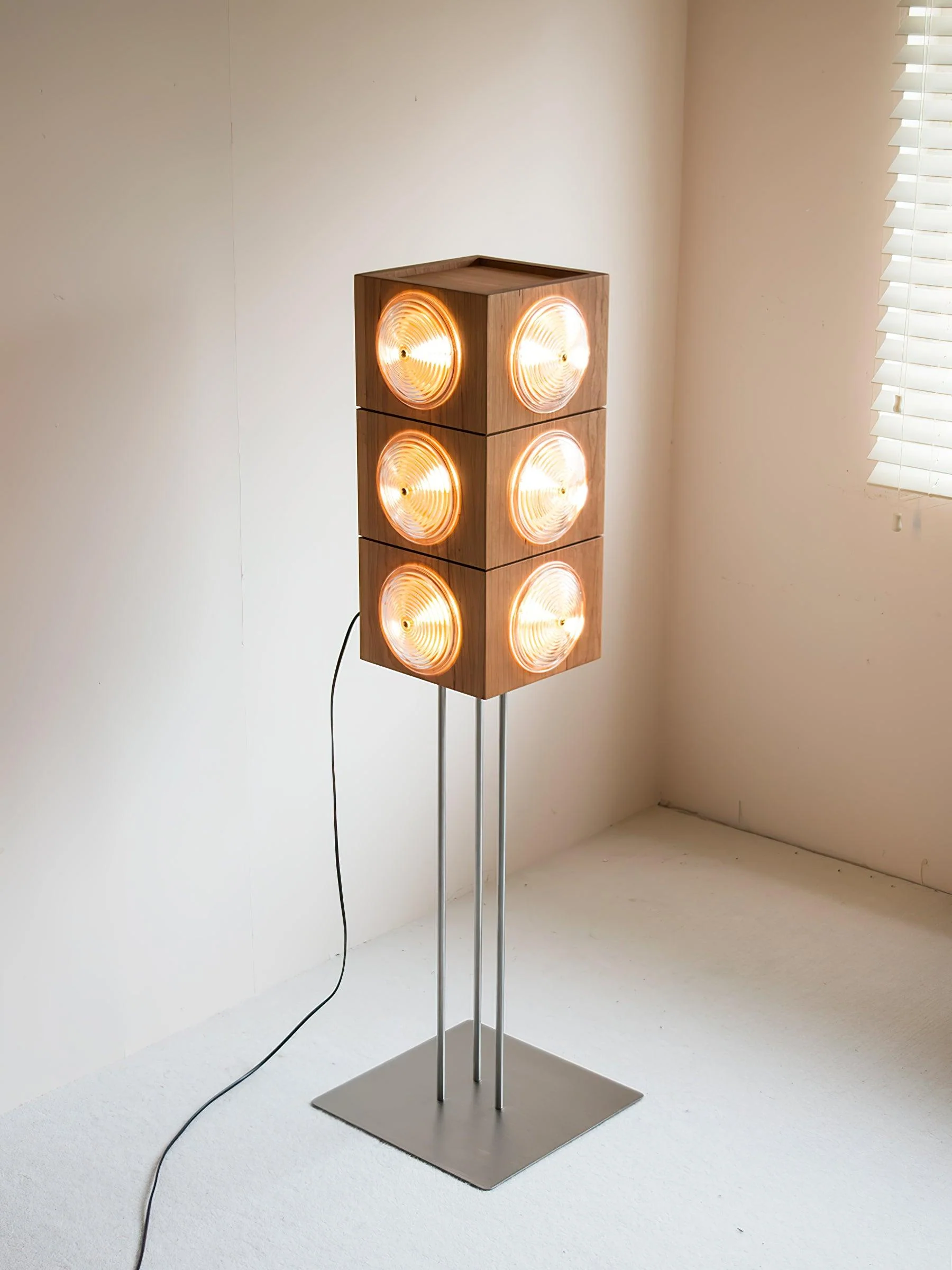 Cinematic Lightbox Camera Floor Lamp - Image 19