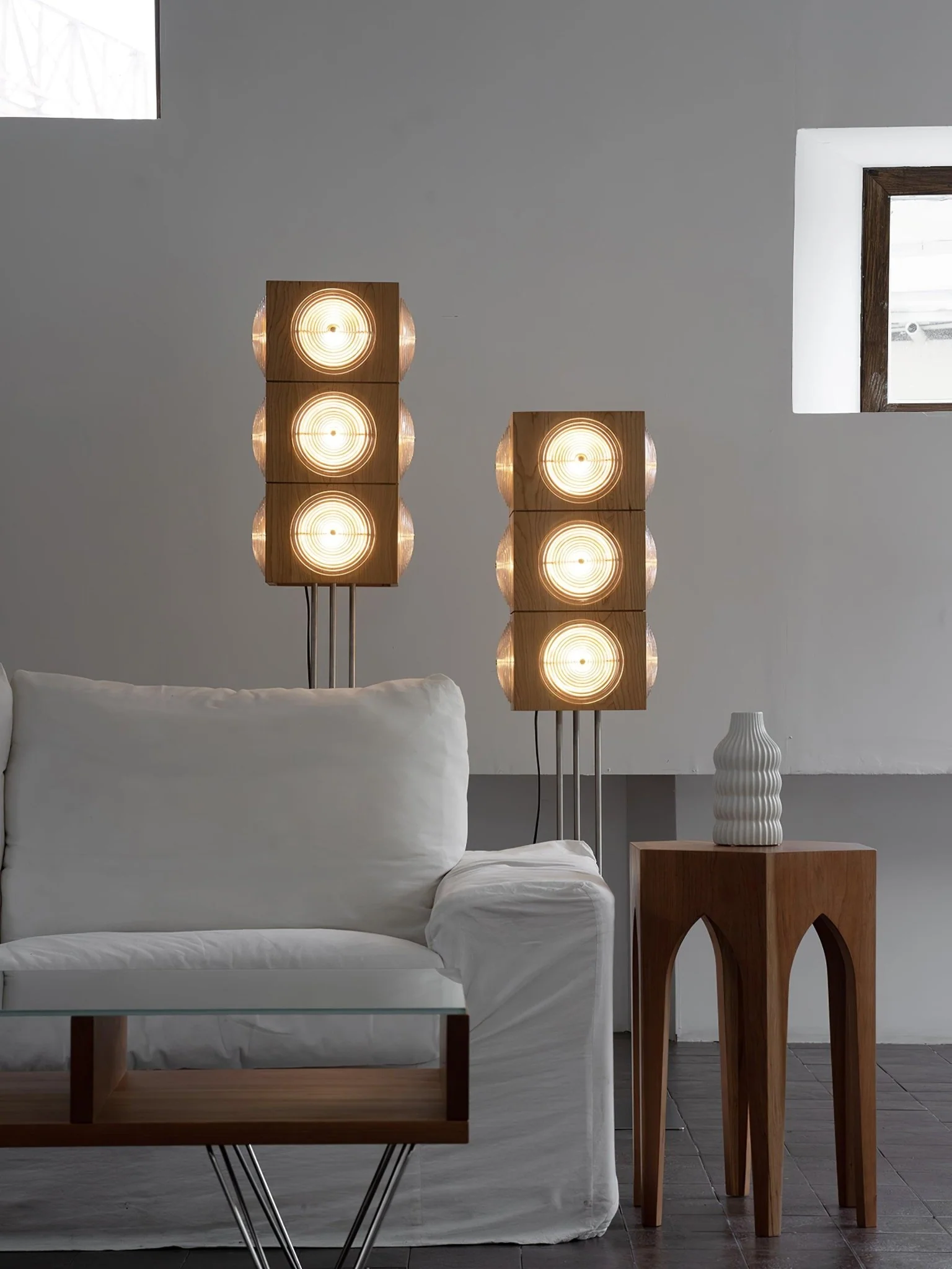 Cinematic Lightbox Camera Floor Lamp - Image 22