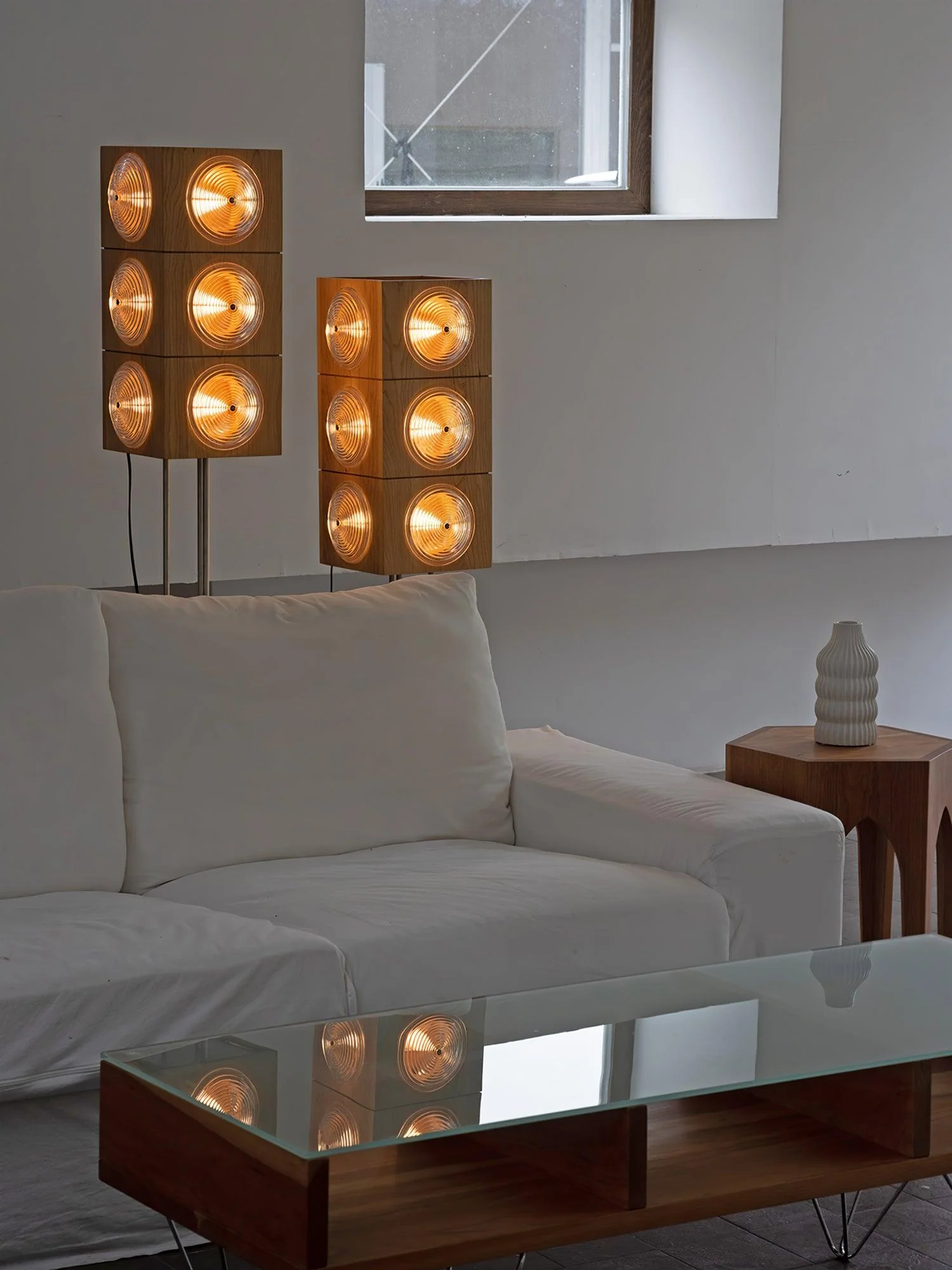 Cinematic Lightbox Camera Floor Lamp - Image 3