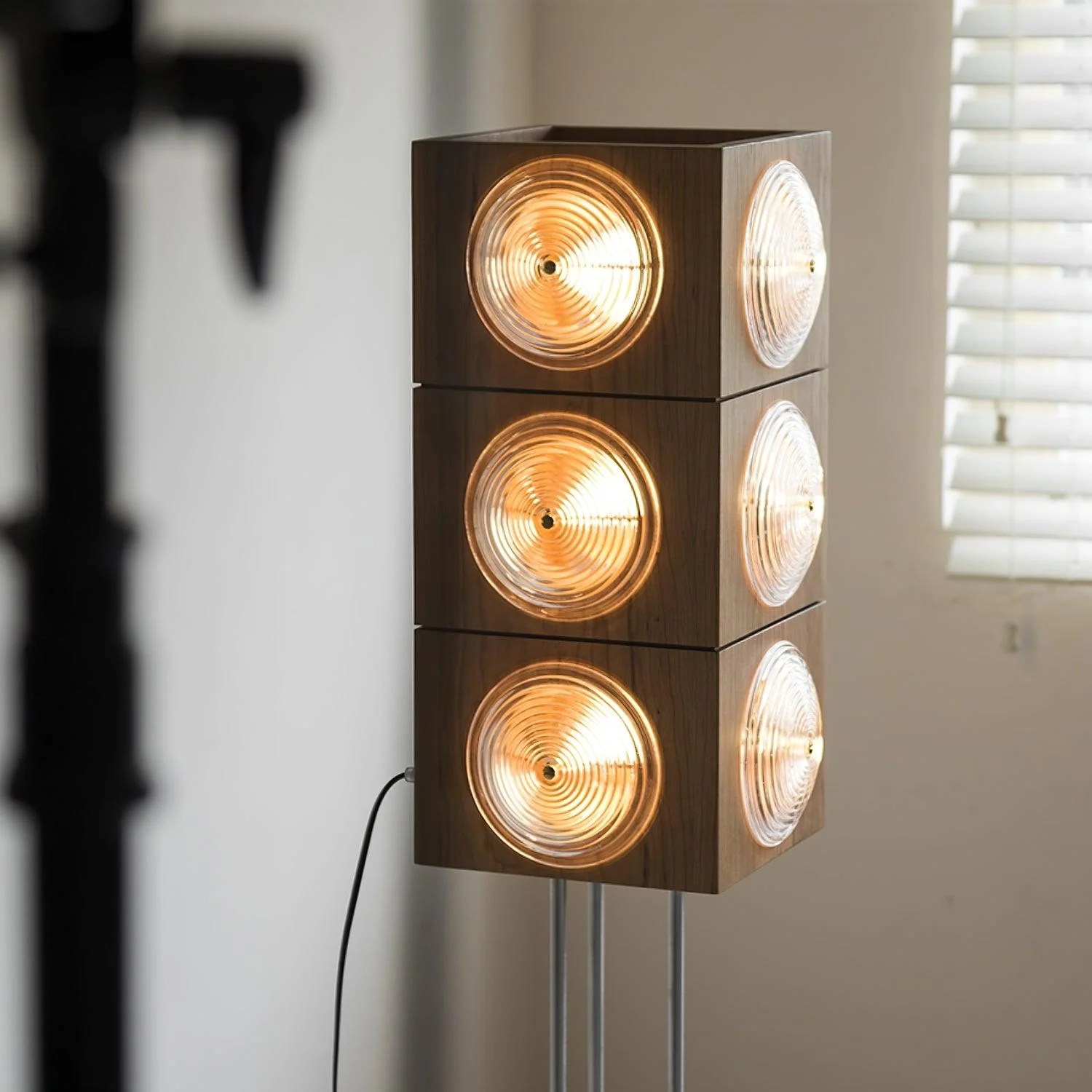 Cinematic Lightbox Camera Floor Lamp - Image 5