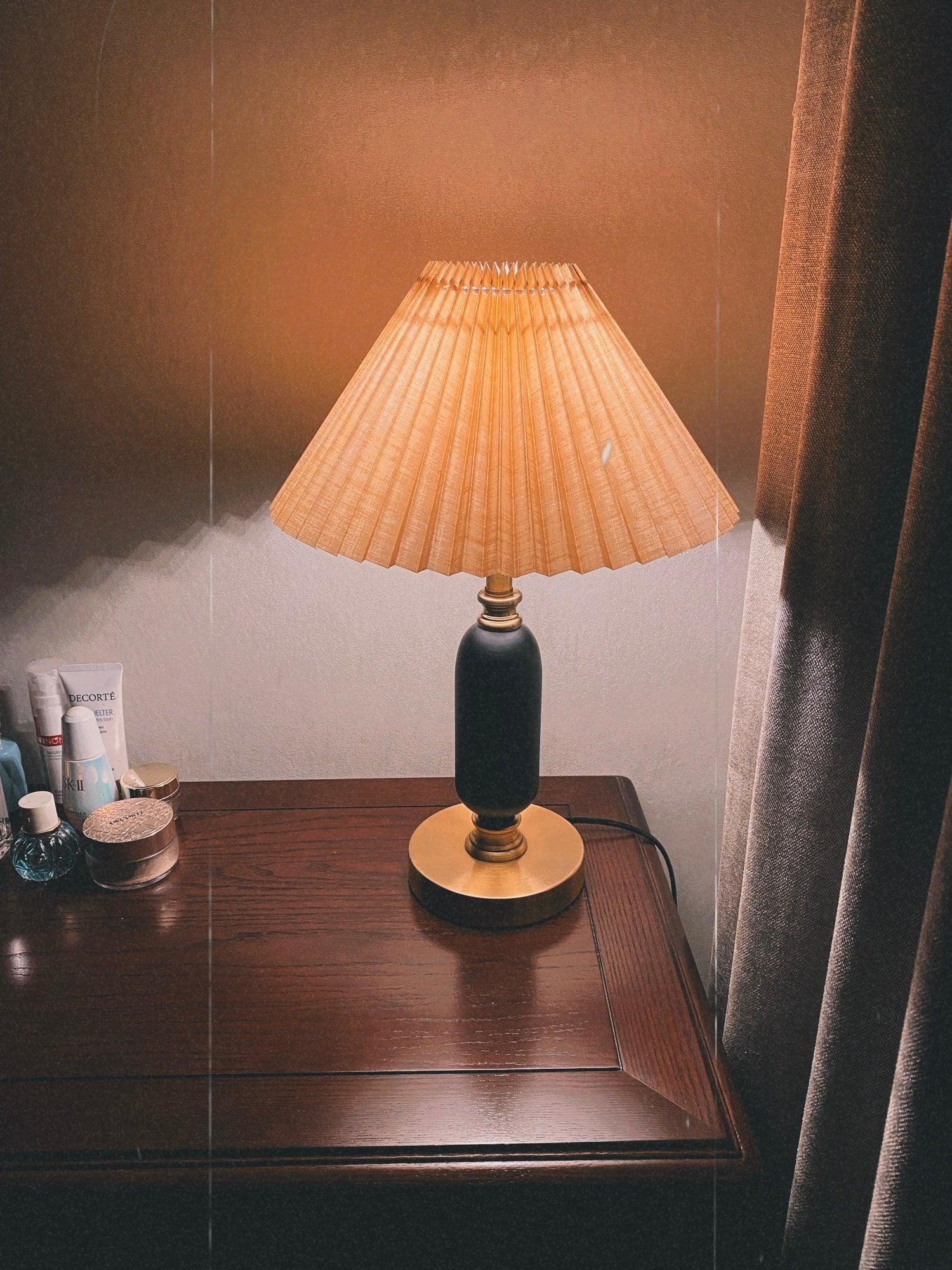 Classic Antique Table Lamp - Image 21