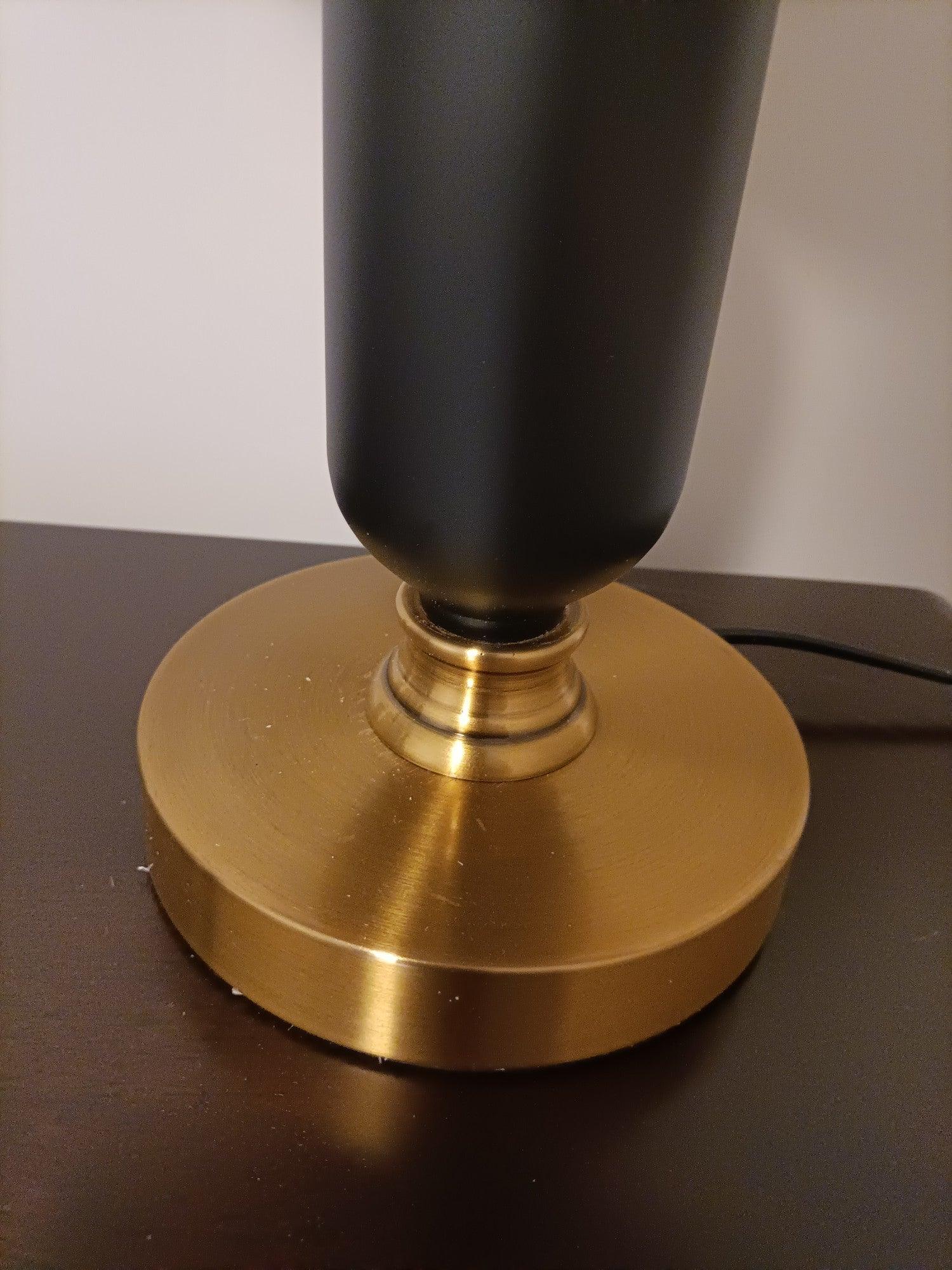 Classic Antique Table Lamp - Image 26