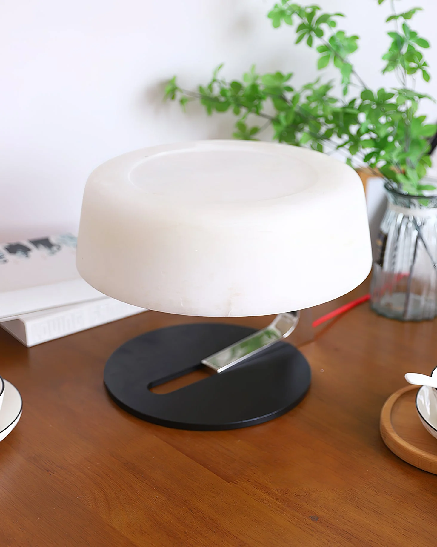 Comete Alabaster Table Lamp - Image 15