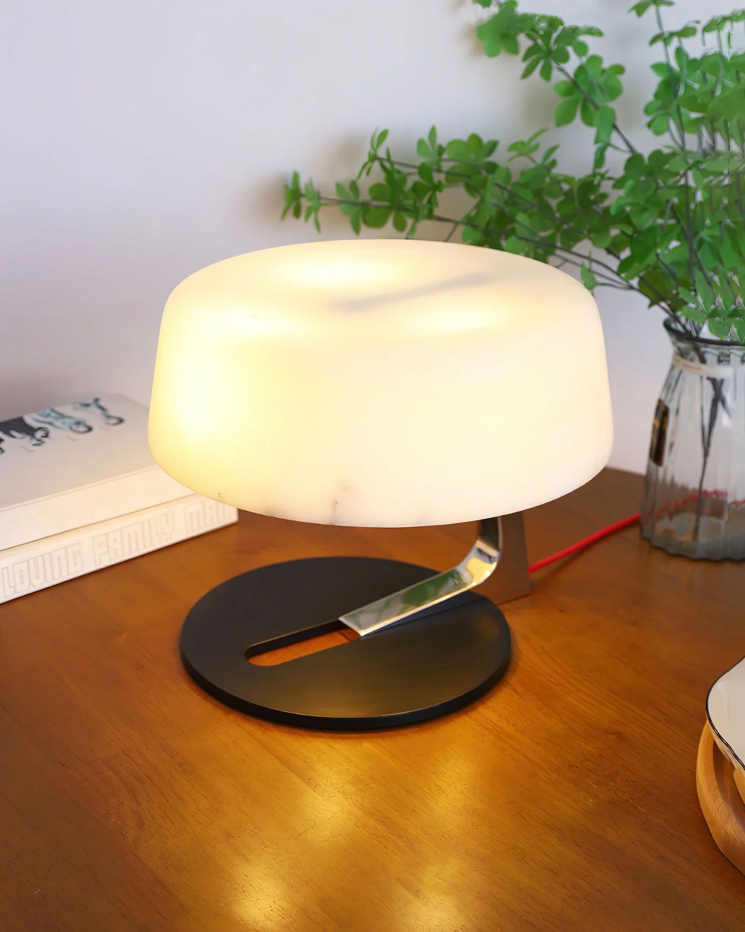 Comete Alabaster Table Lamp - Image 2