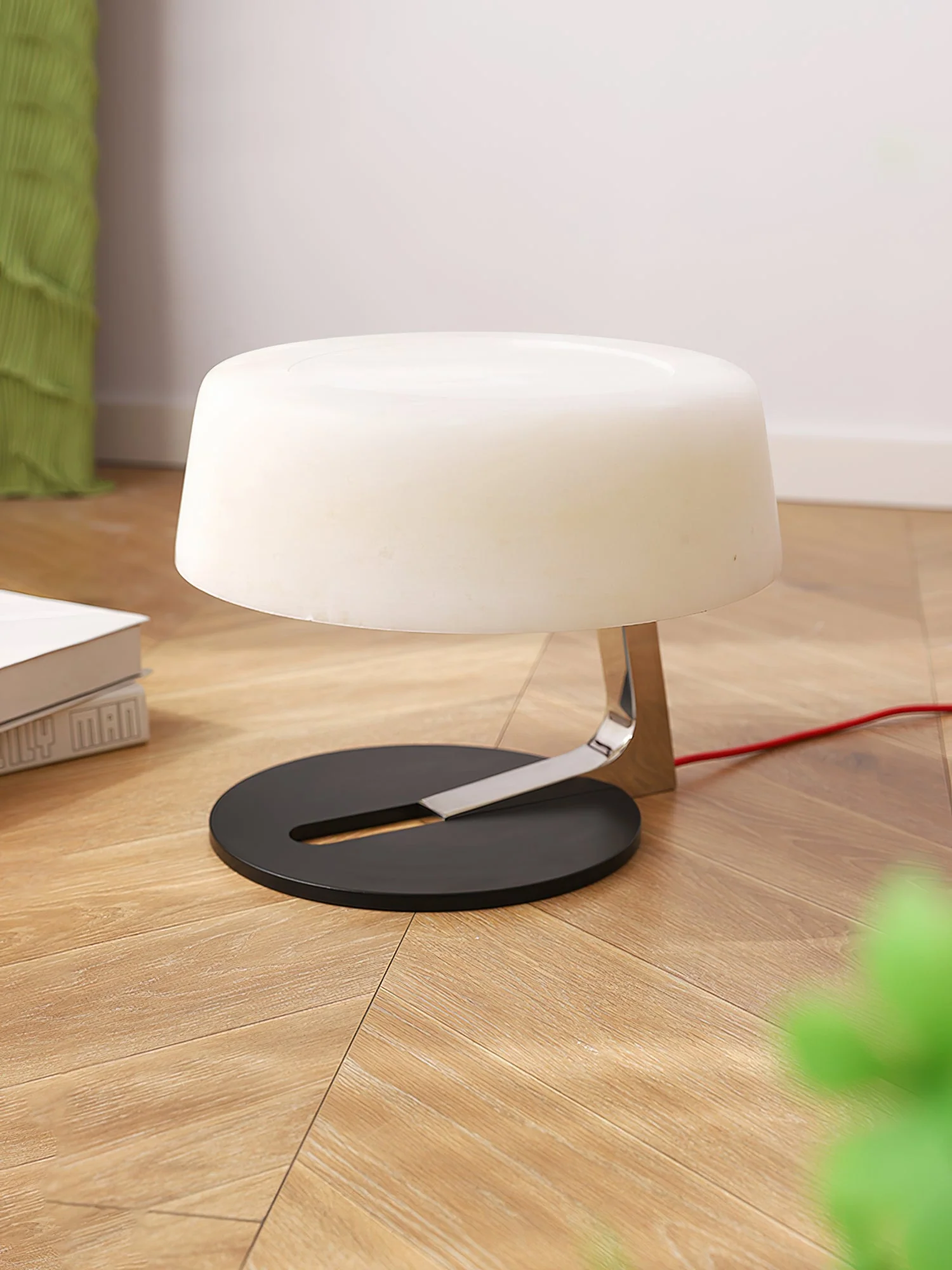 Comete Alabaster Table Lamp - Image 8
