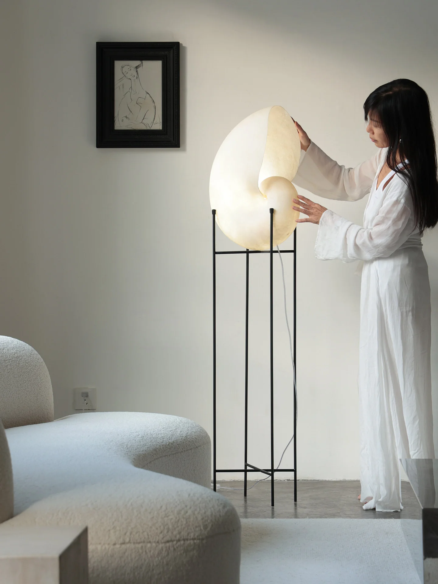 Conch Bloom Lamp - Image 37