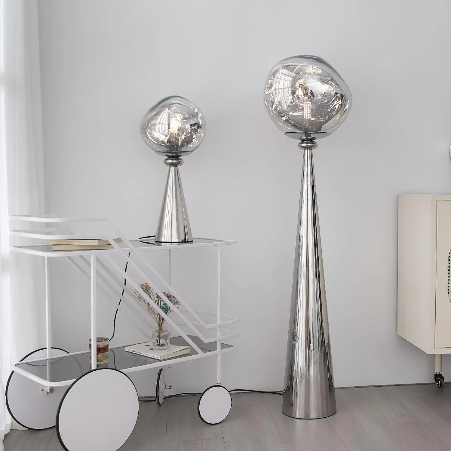 Cone Lava Floor Lamp - Image 3