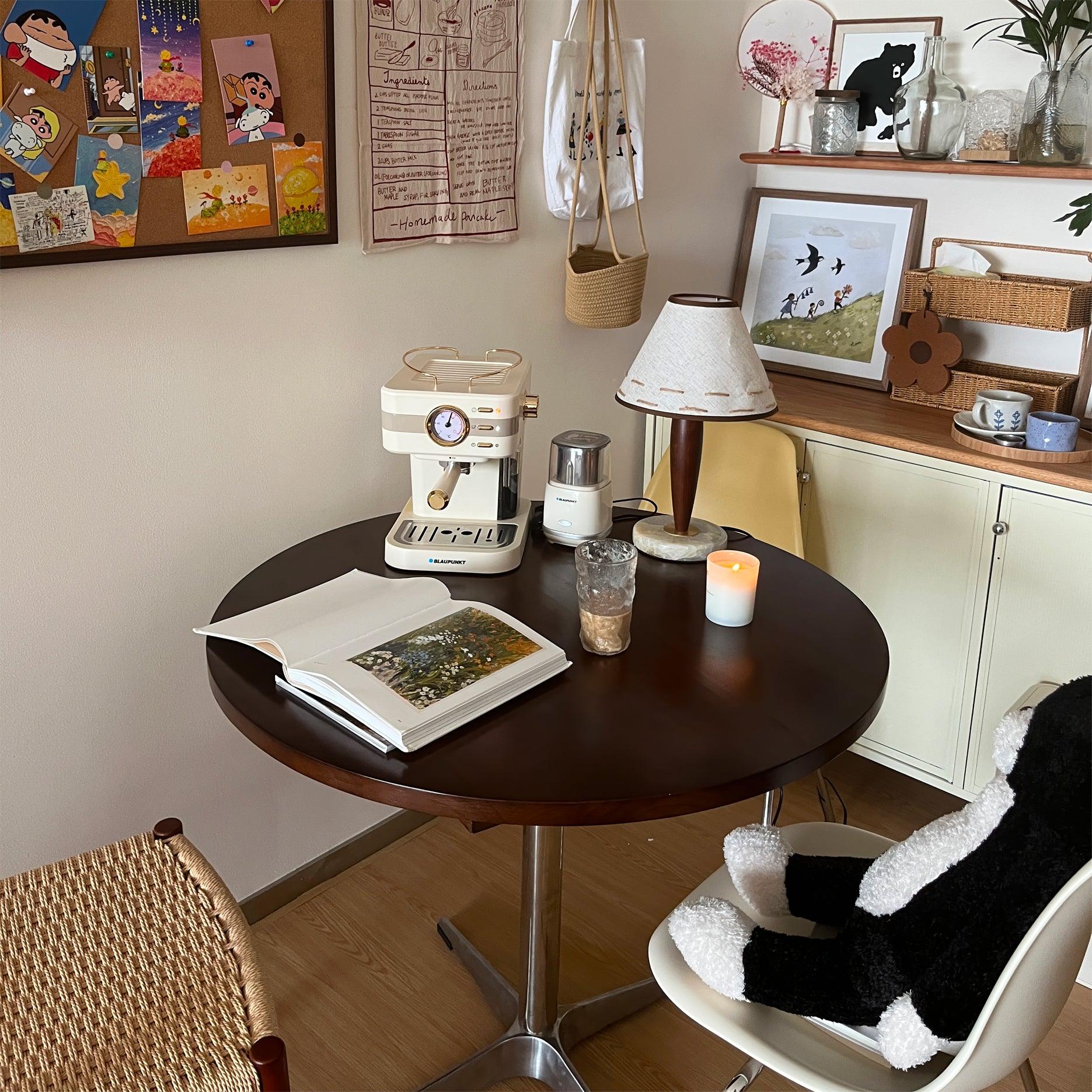 Conical Table Lamp - Image 10