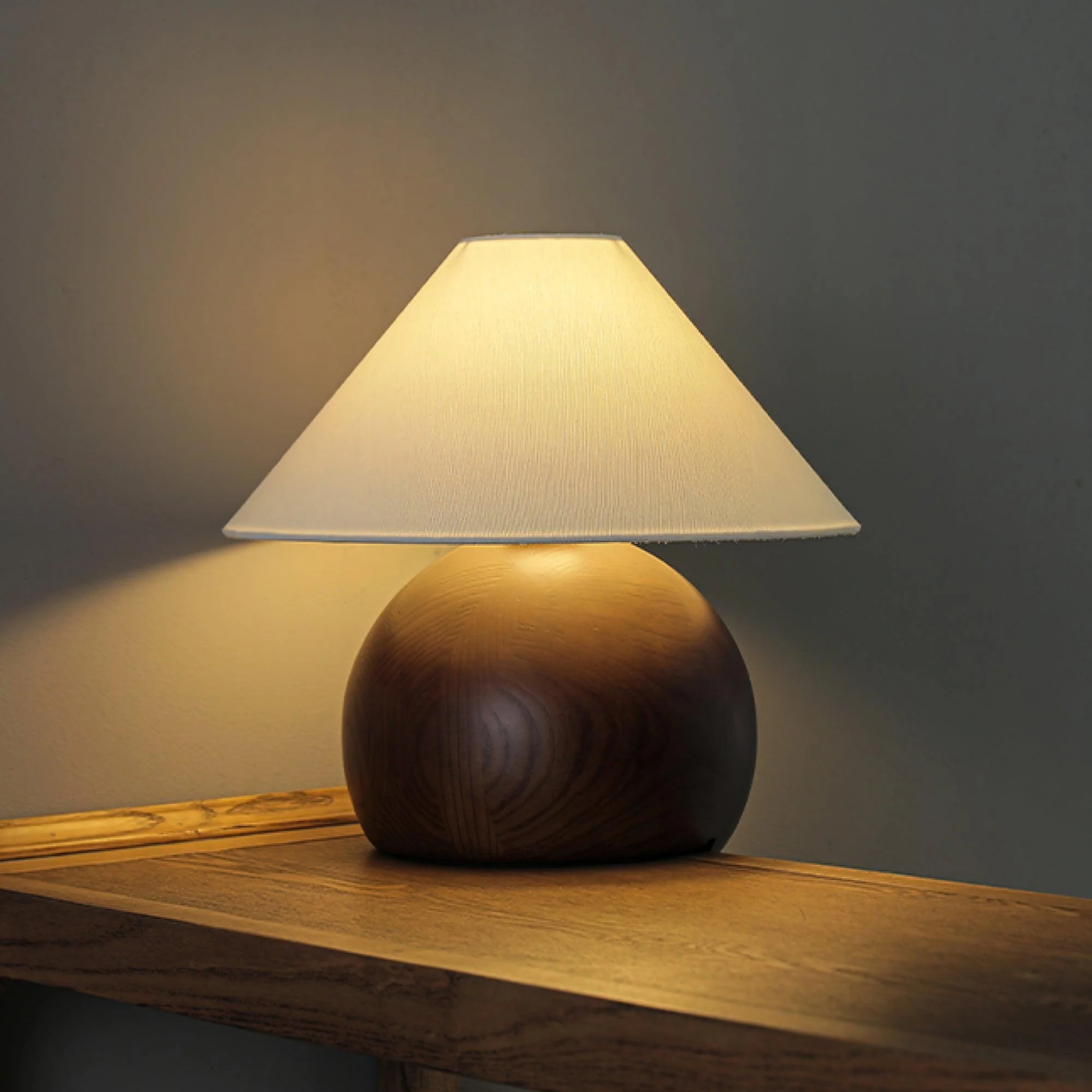 Corner Log Table Lamp - Image 2