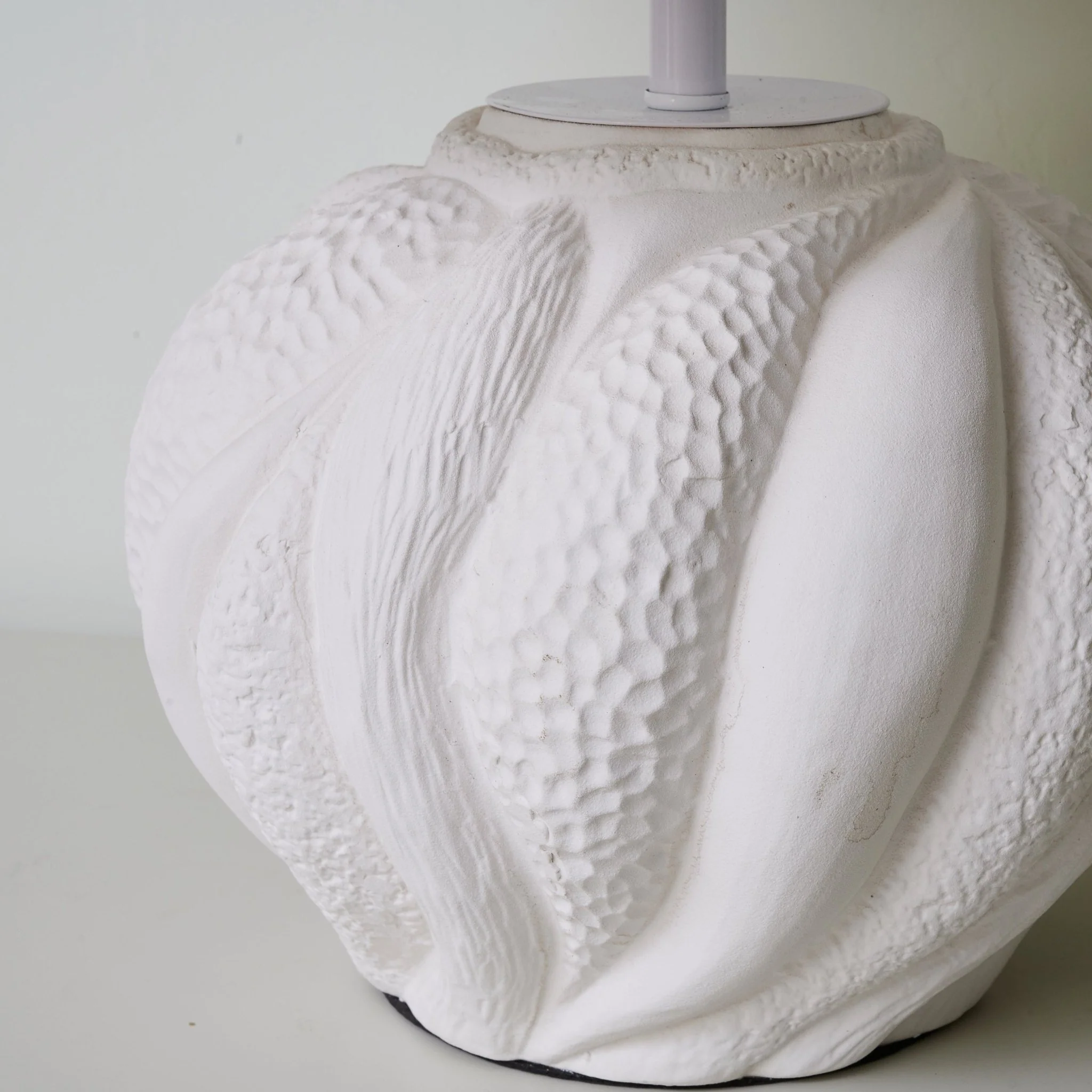 Corvara Textured Table Lamp - Image 9