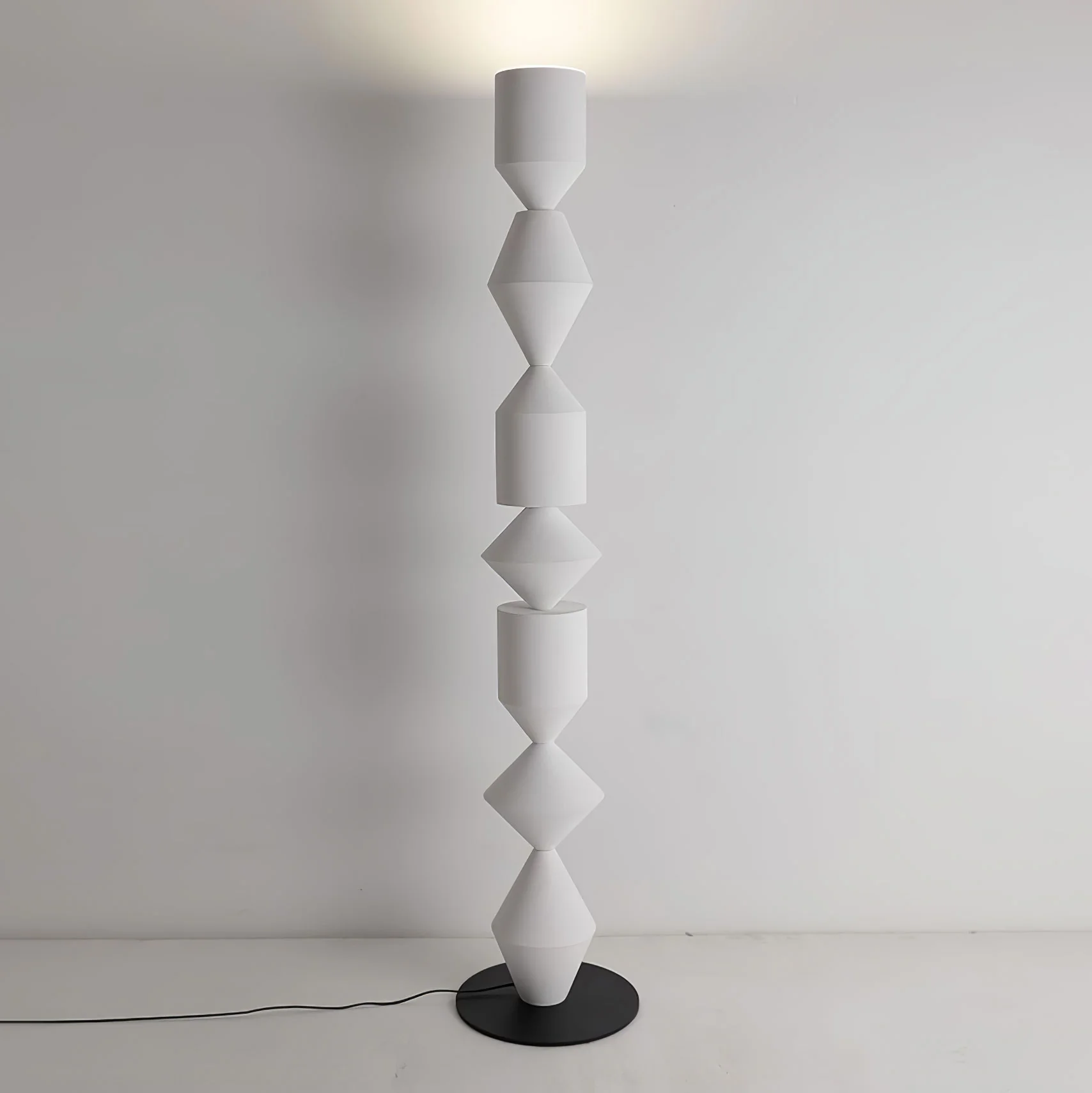 Costantina Floor Lamp - Image 28