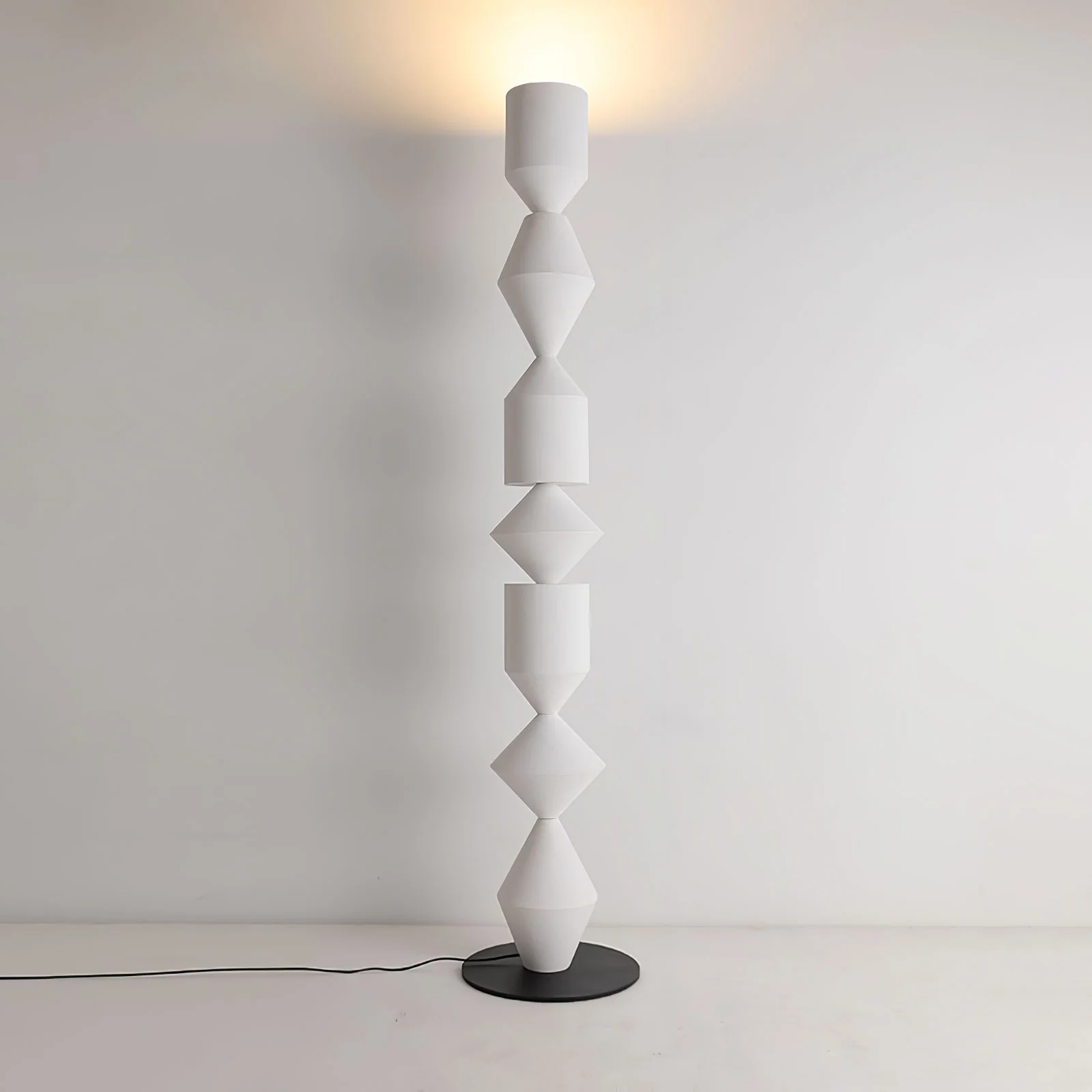Costantina Floor Lamp - Image 30