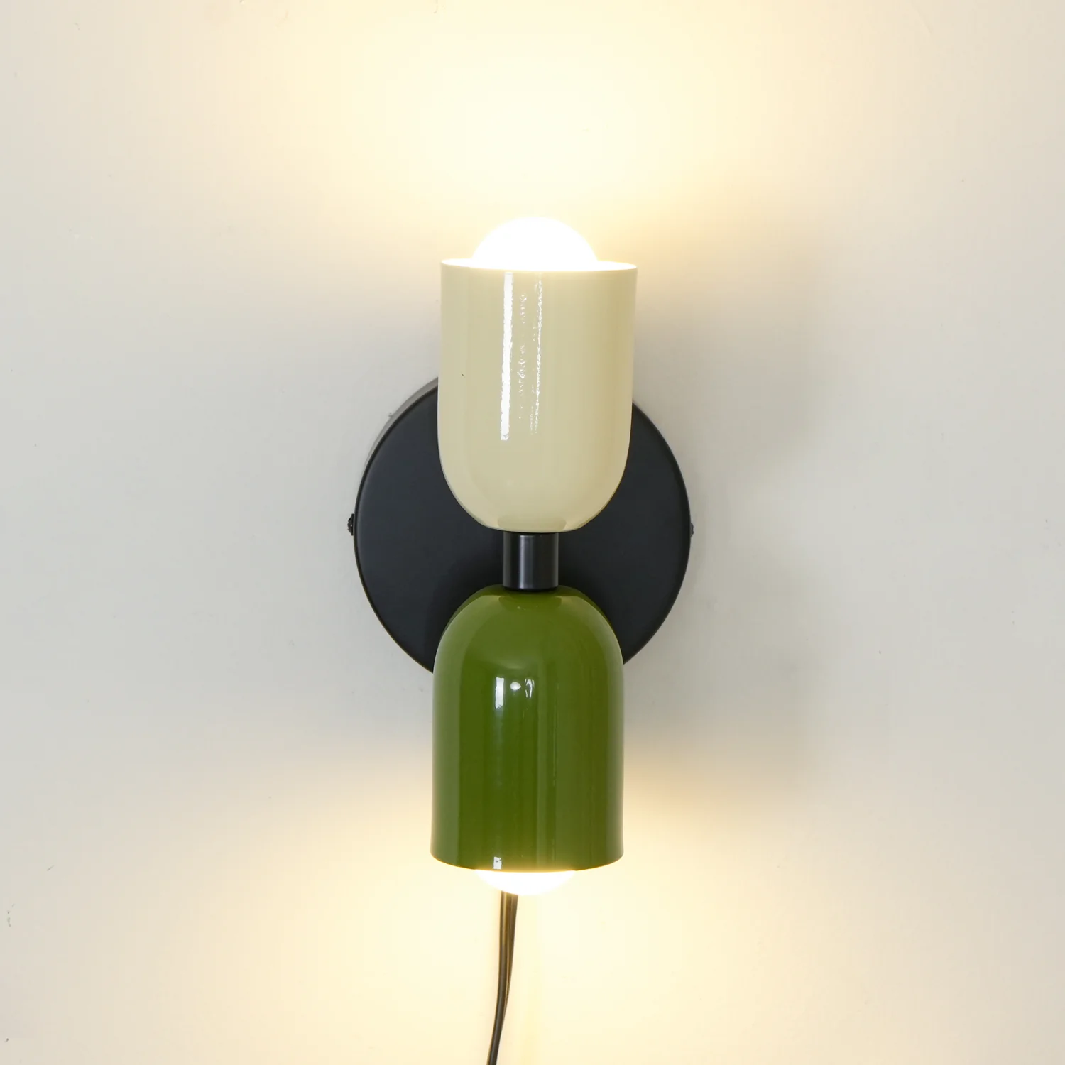 Couleur Double Plug In Wall Lamp - Image 15
