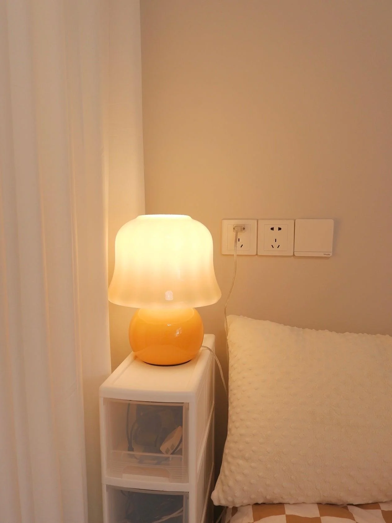 Creamy Mushroom Table Lamp - Image 20